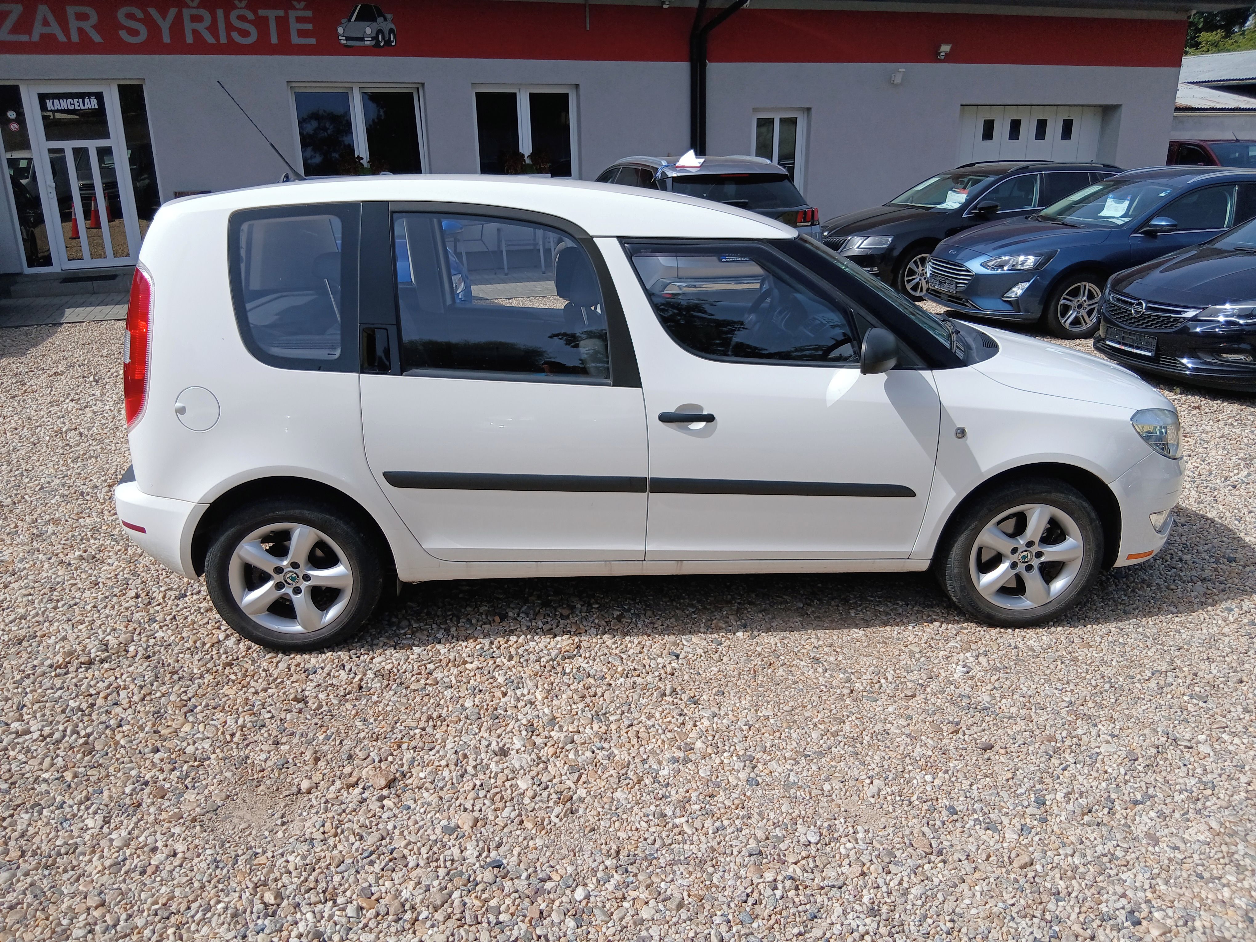 Škoda Roomster, 1.2 TDi 55KW Ambi + Zim. kola - fotka 4