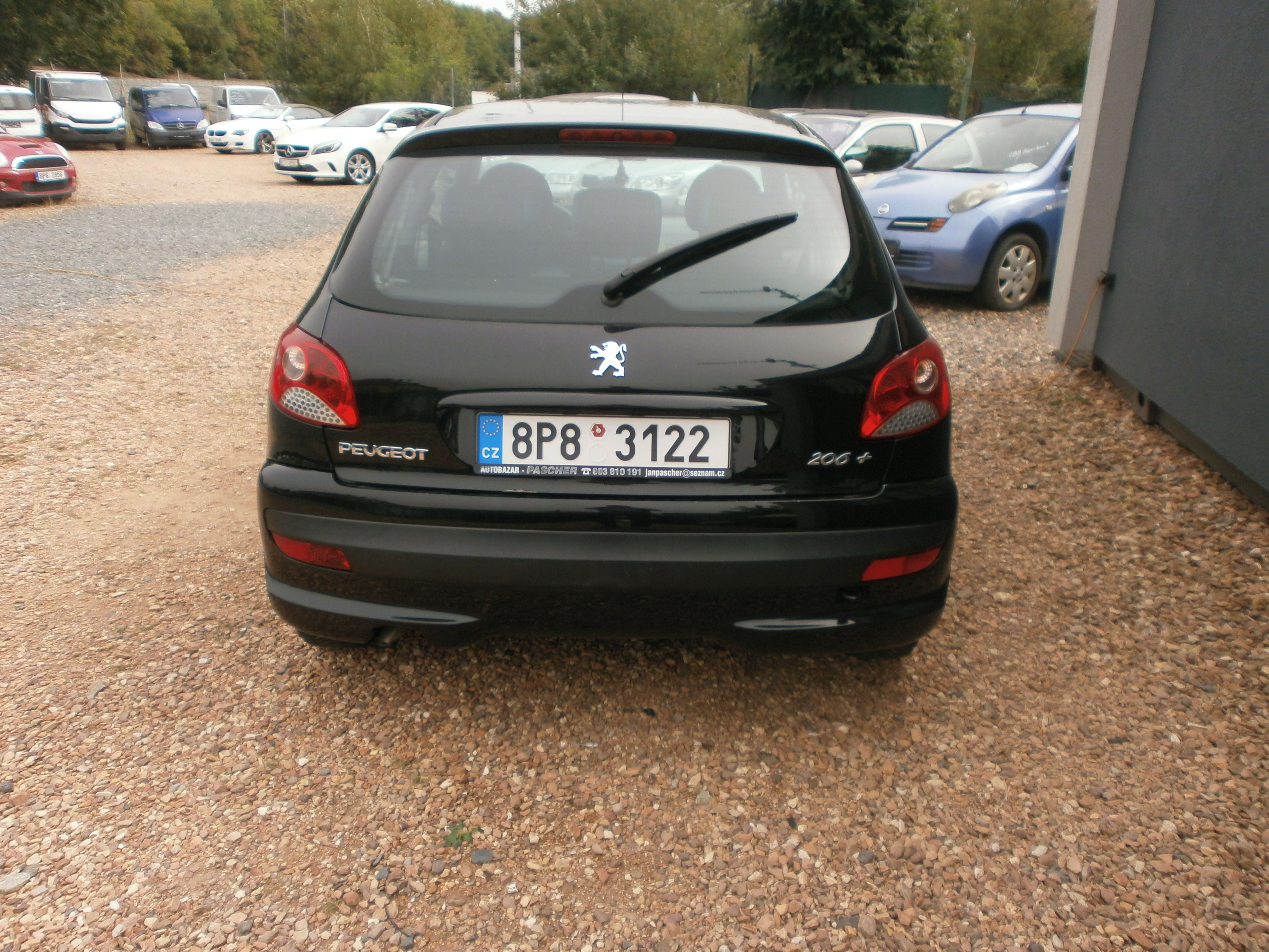 Peugeot 206, 1.1i-klima! - fotka 6