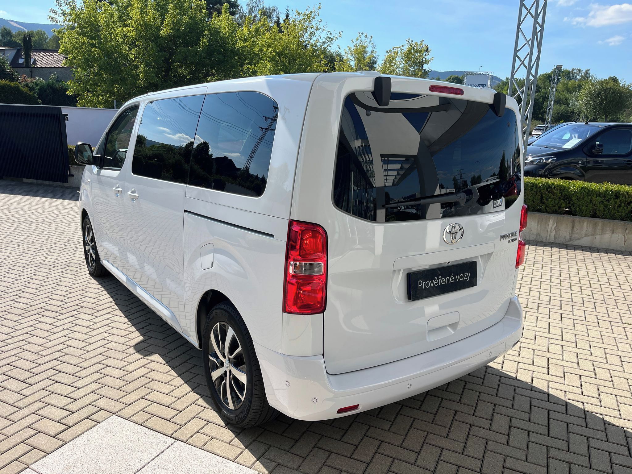 Toyota Proace Verso, 2.0D 144k L1 Family Webasto 8S - fotka 4