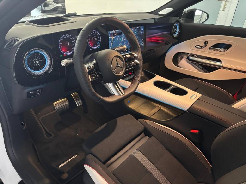 Mercedes-Benz CLA, 350 4MATIC Shooting Brake s te - fotka 2