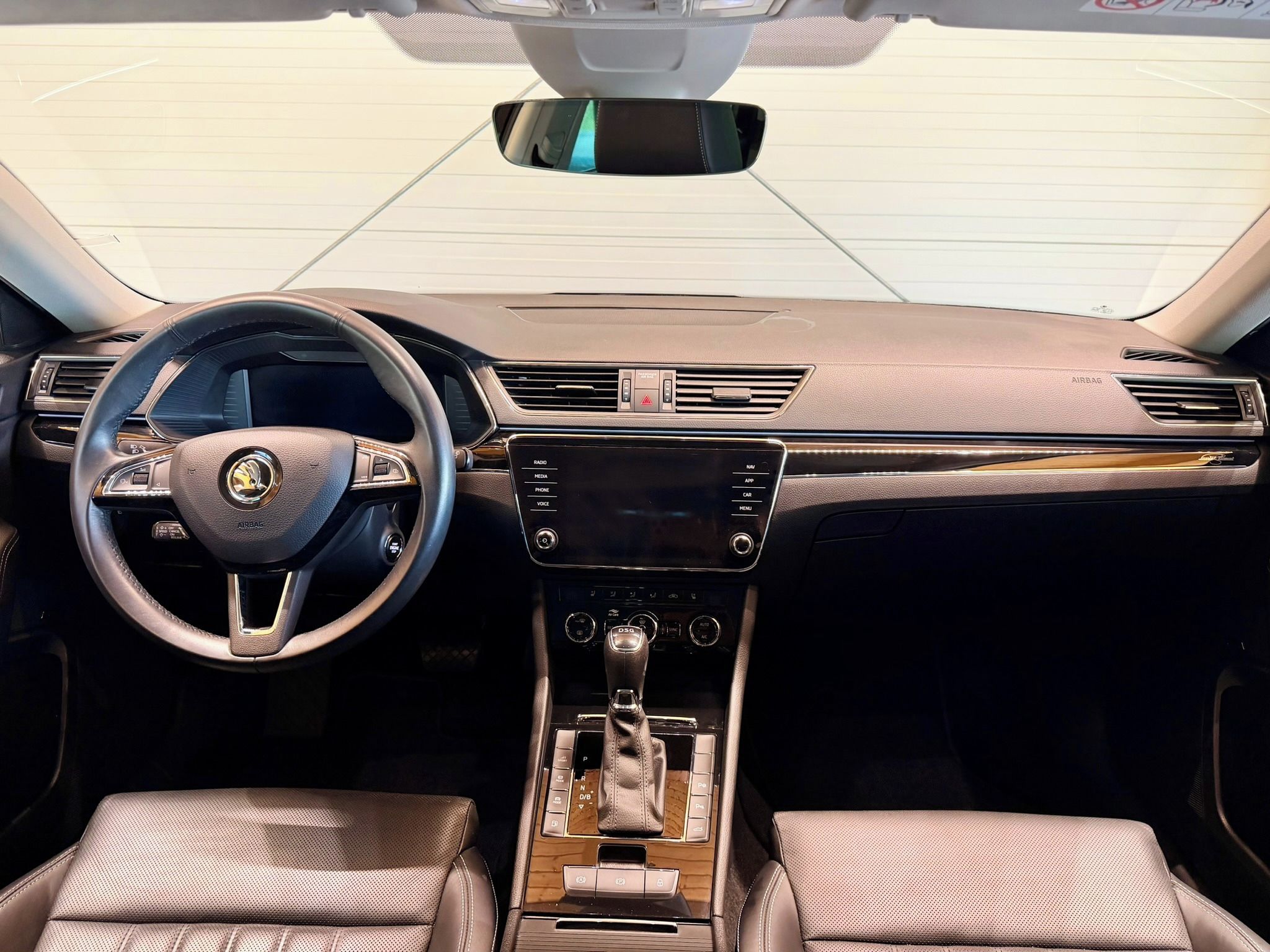 Škoda Superb, iV 1.4 TSi 115 Kw PHEV L&K - fotka 6