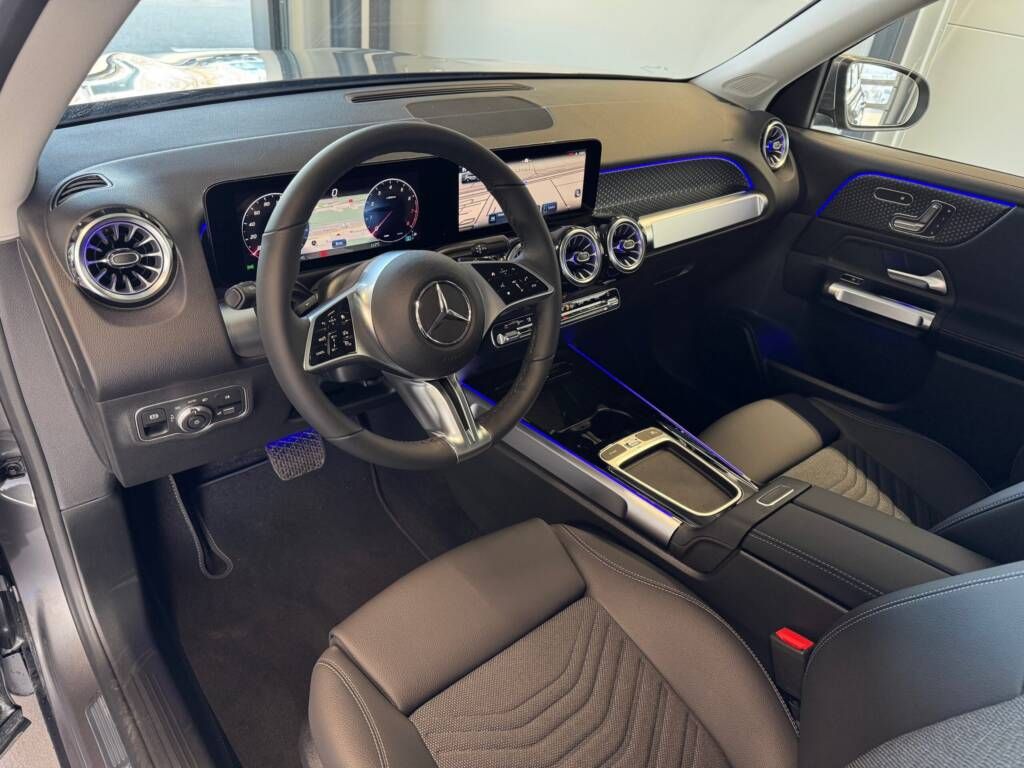 Mercedes-Benz GLB, 200 - fotka 2