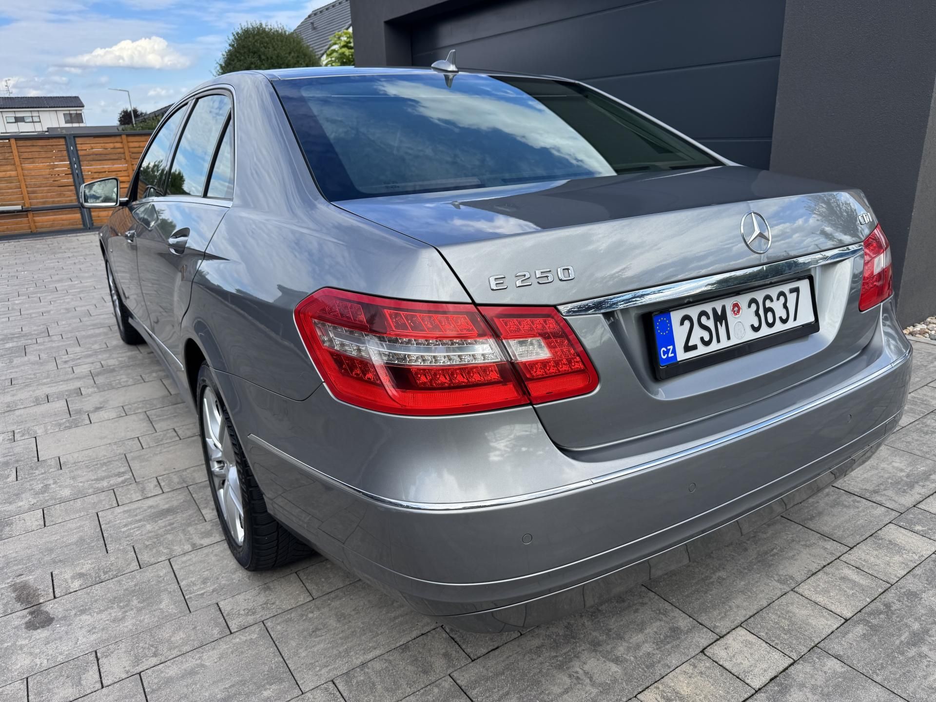 Mercedes-Benz Třídy E, E 250 CDI, Avangarde, Kamera - fotka 6