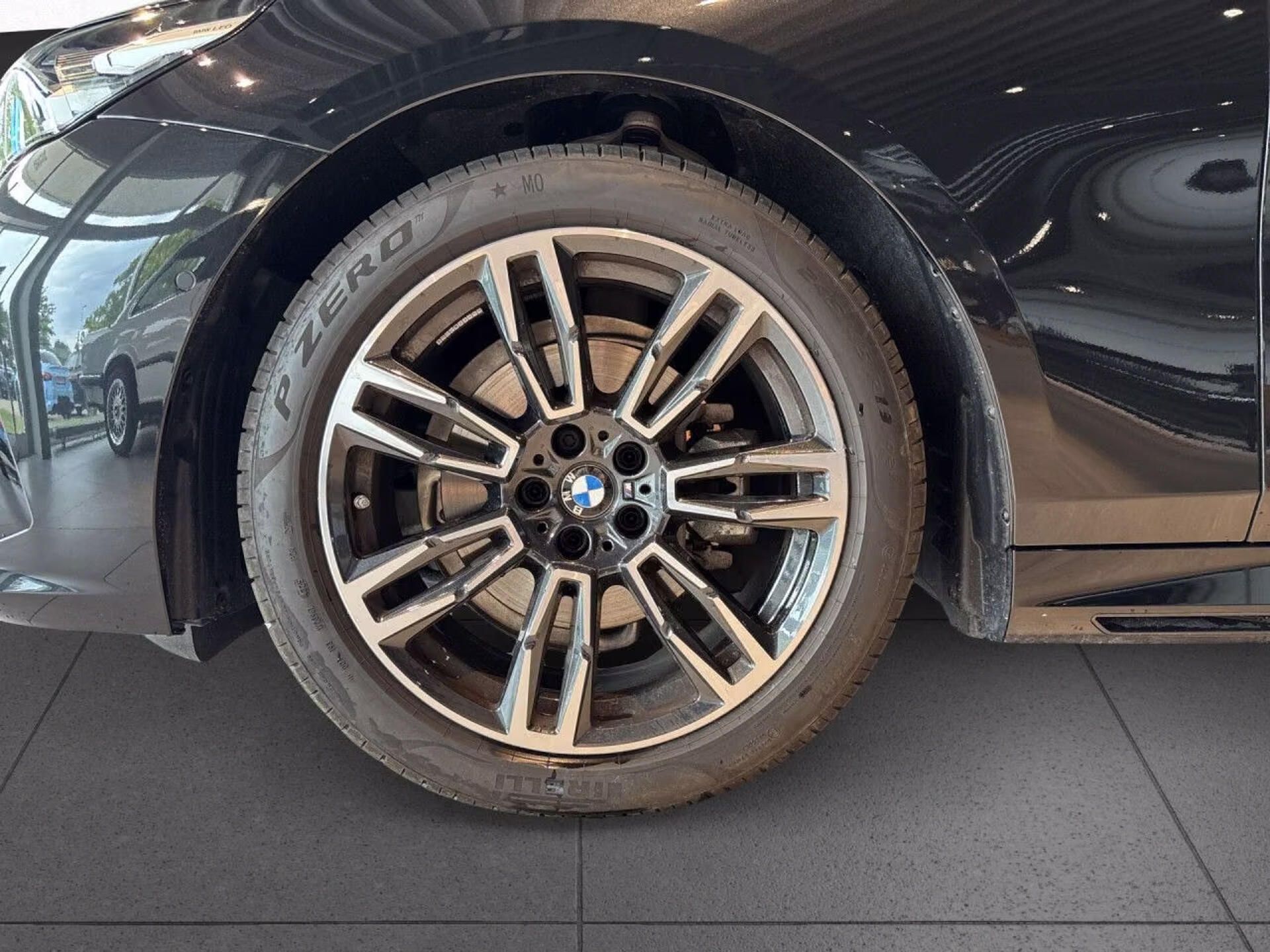 BMW Řada 5, 520d xDrive M-Sport ACC H/K - fotka 6