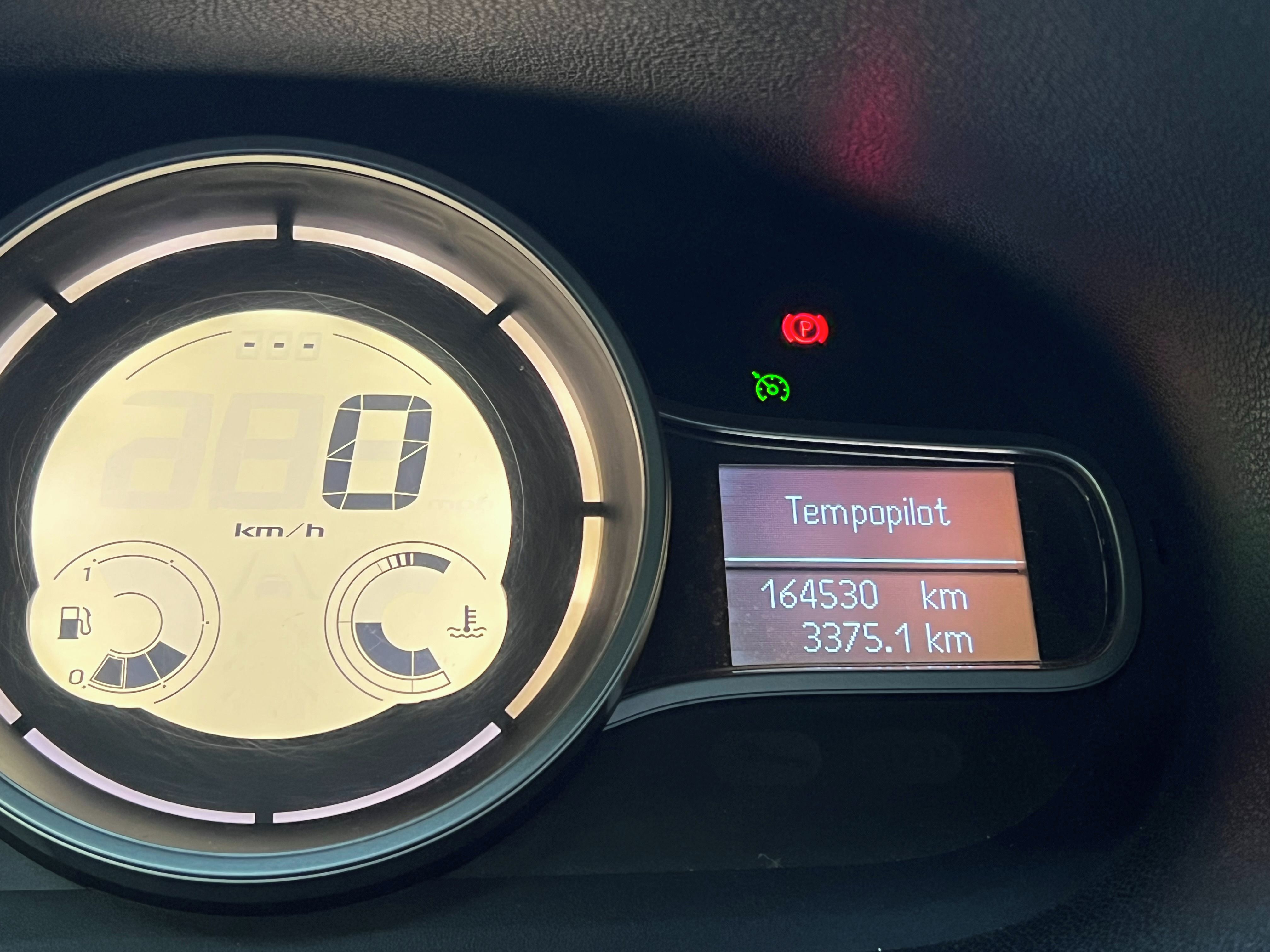 Renault Mégane, 2012 - 1.6 16V TomTom navigace - fotka 2