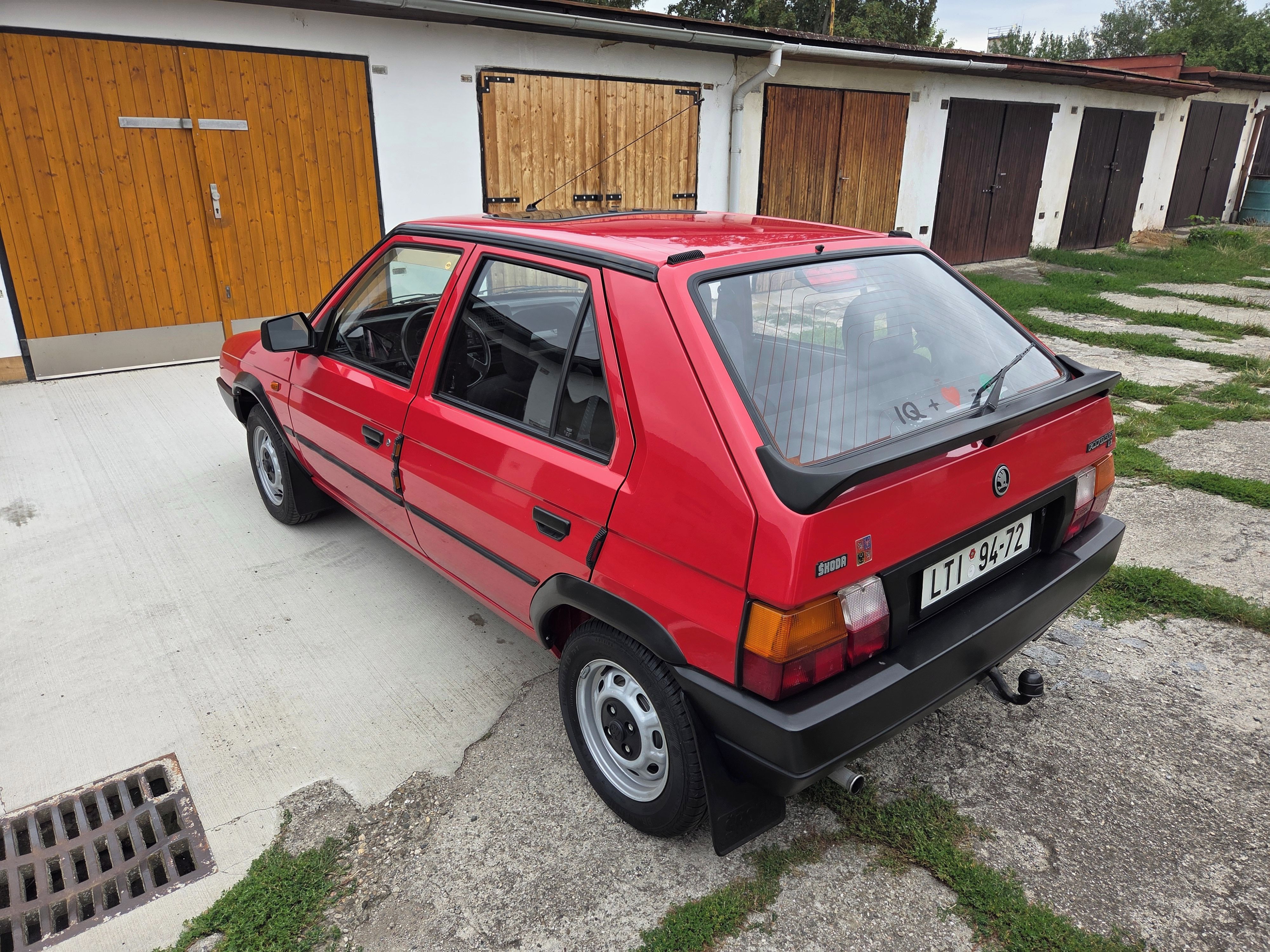 Škoda Favorit, 135 LX - fotka 2