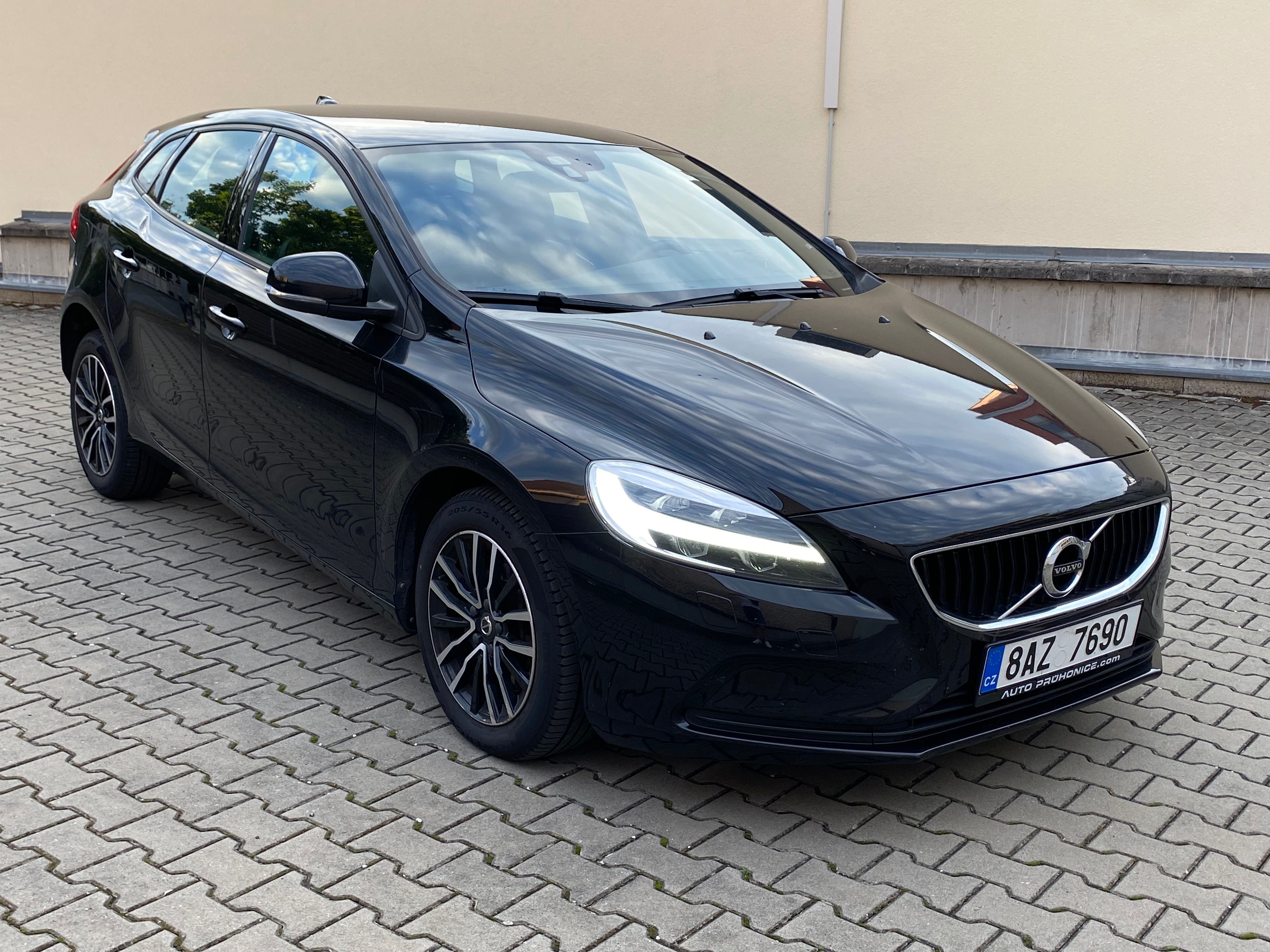 Volvo V40, Automat-Najezd pouze 87tis. - fotka 2