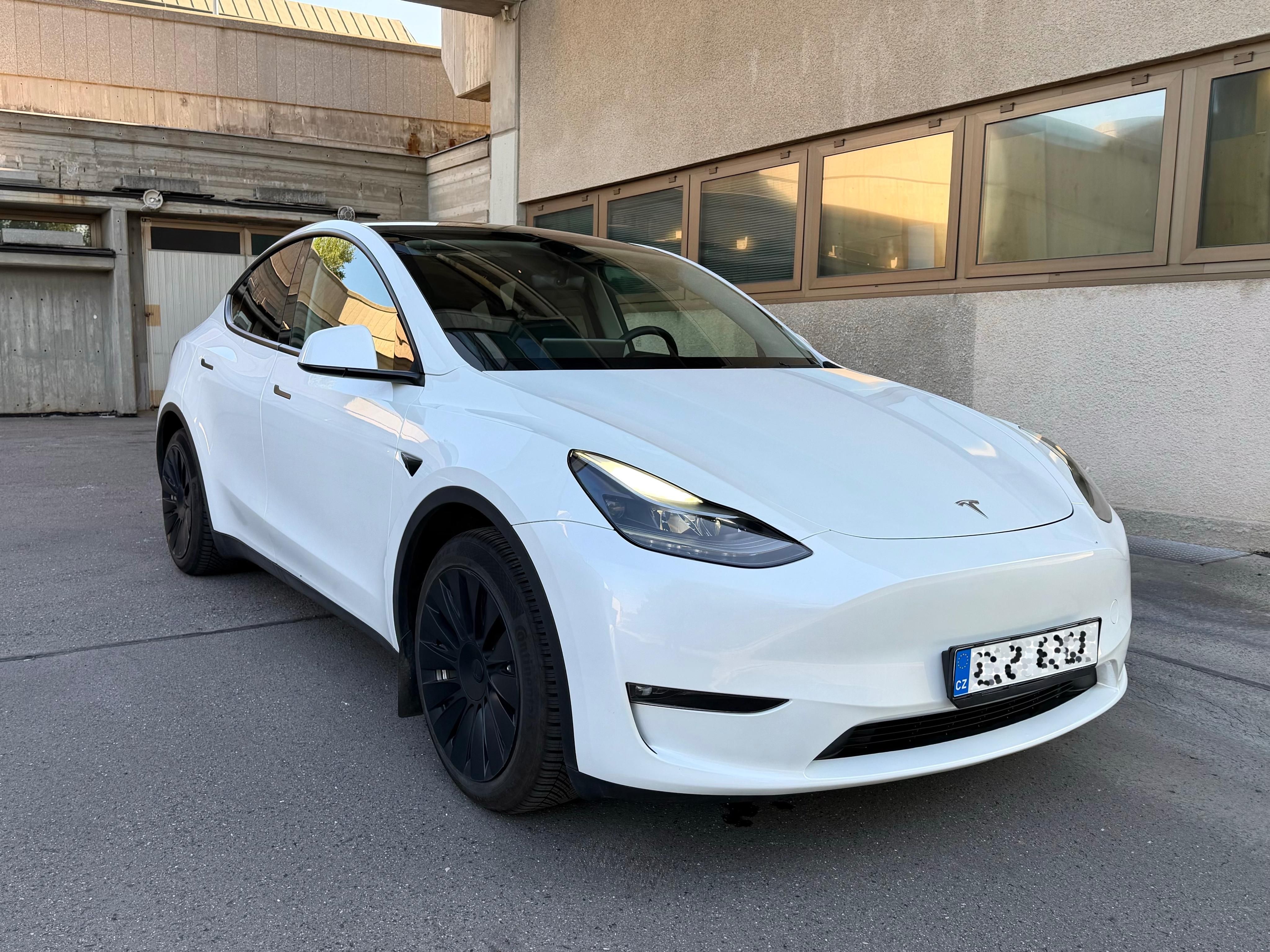 Tesla Model Y, LR AWD, DPH, 1.maj, ČR, záruka - fotka 2