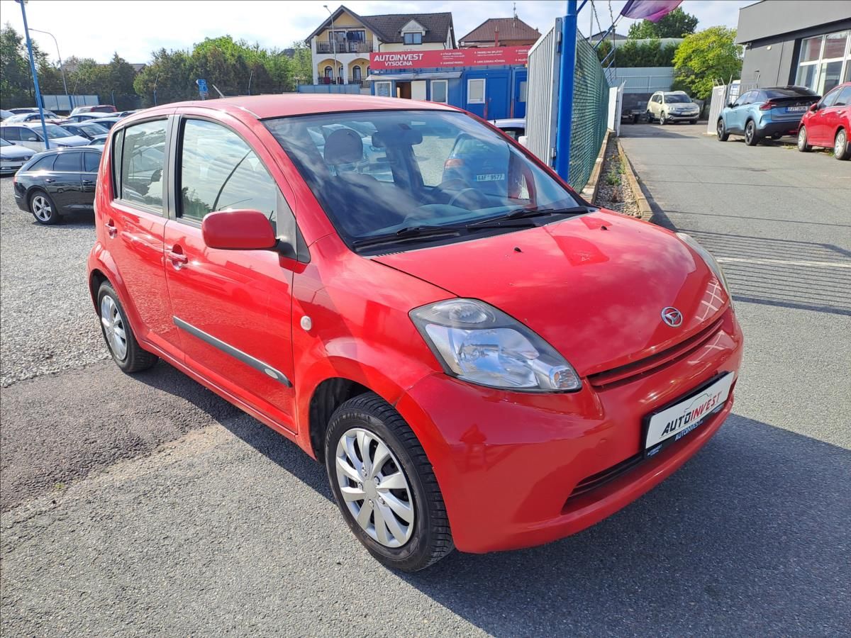 Daihatsu Sirion, 1,0 i - fotka 2