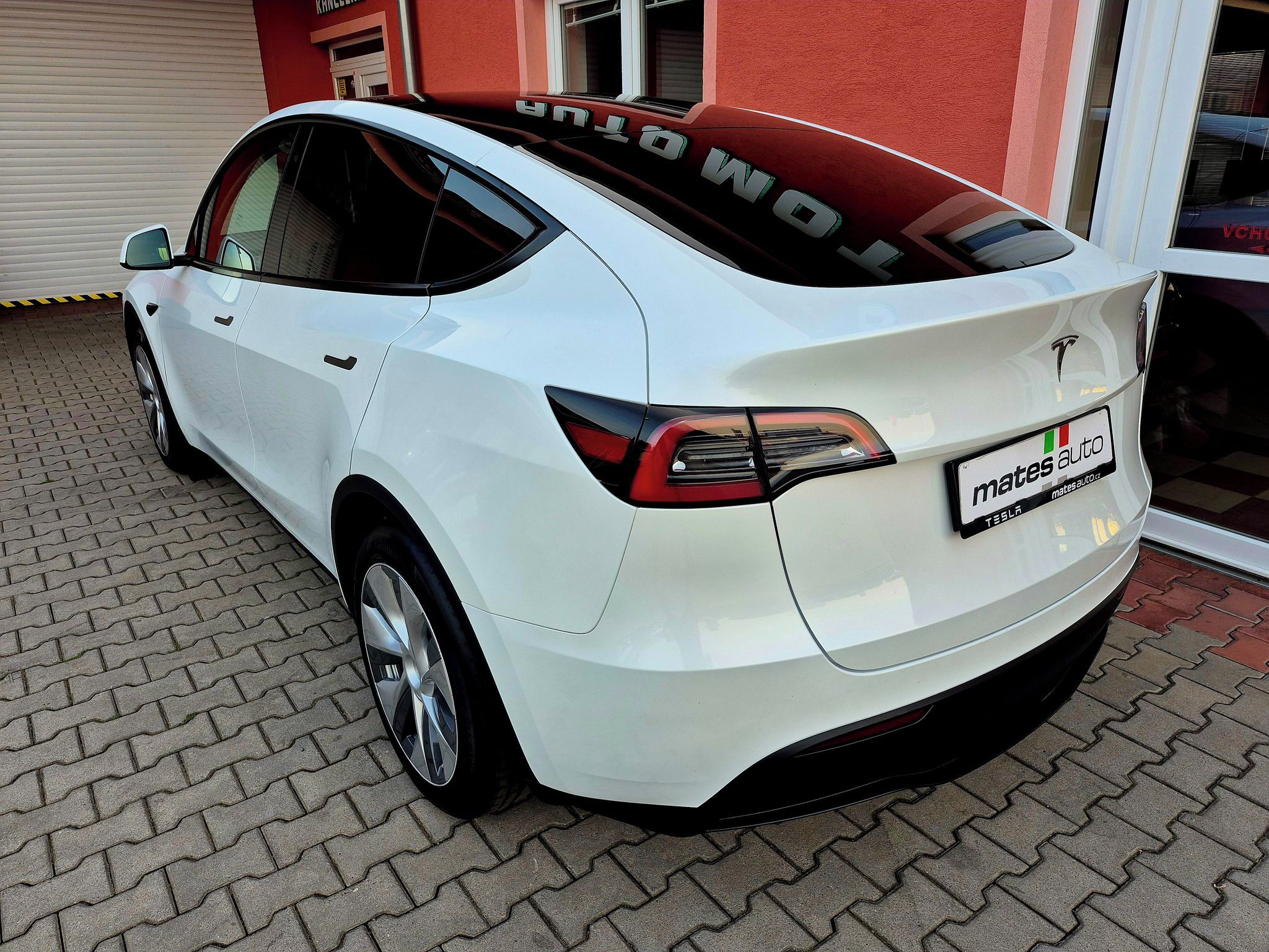 Tesla Model Y, Standard plus RWD 220kW DPH ta - fotka 3