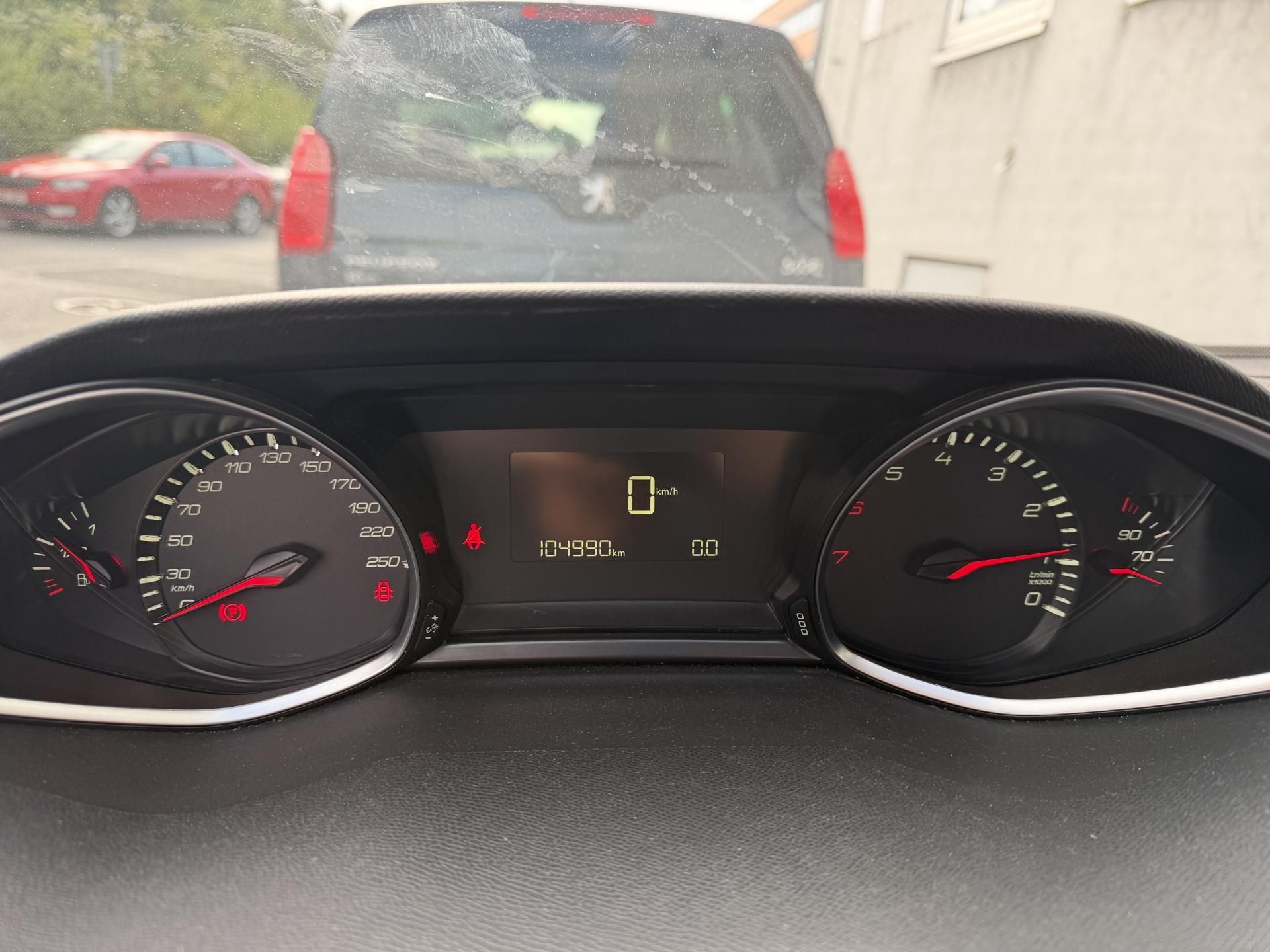 Peugeot 308, SW ACTIVE 1.2 PureTech 110 MAN - fotka 5
