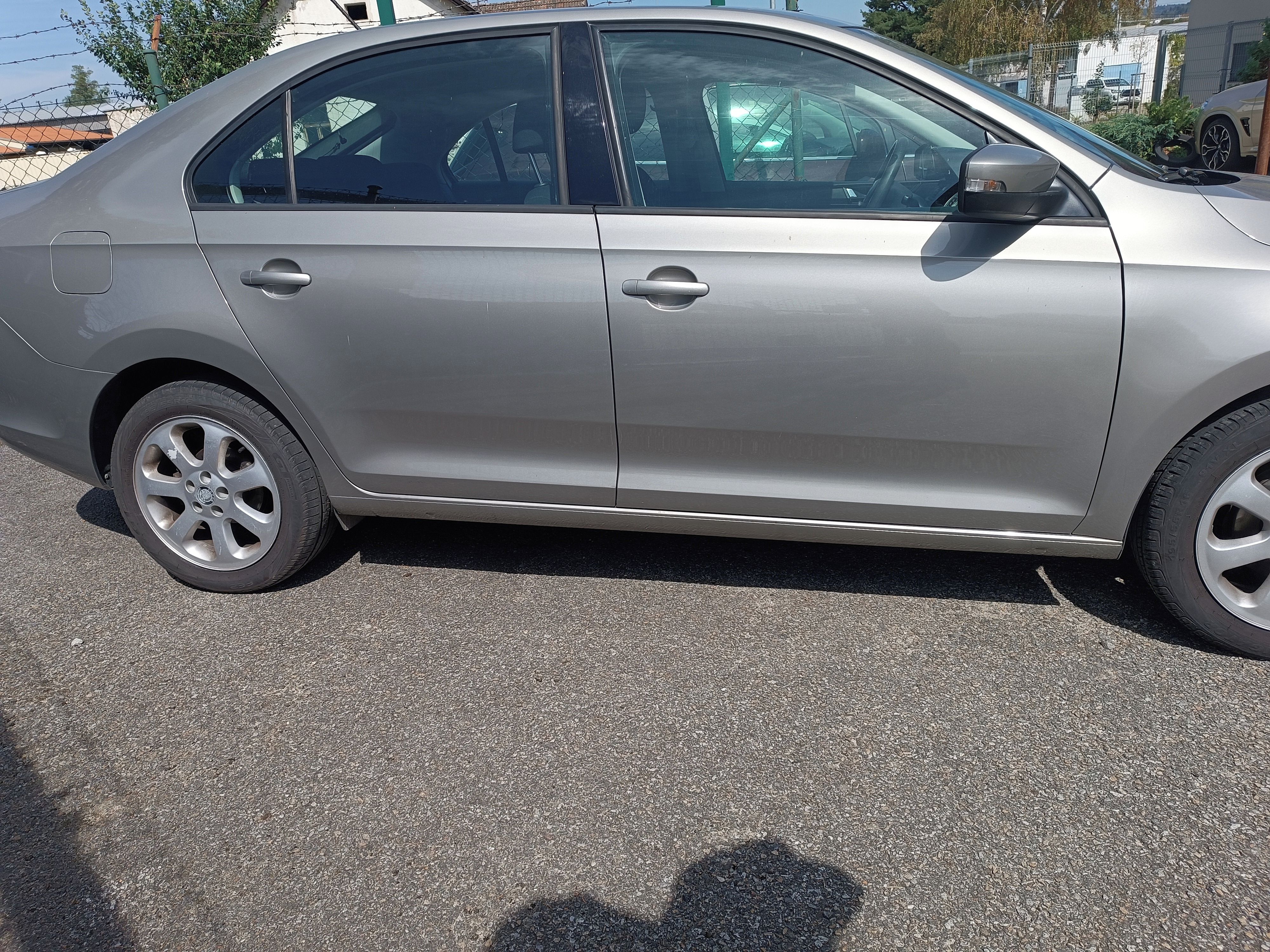 Škoda Rapid - fotka 2