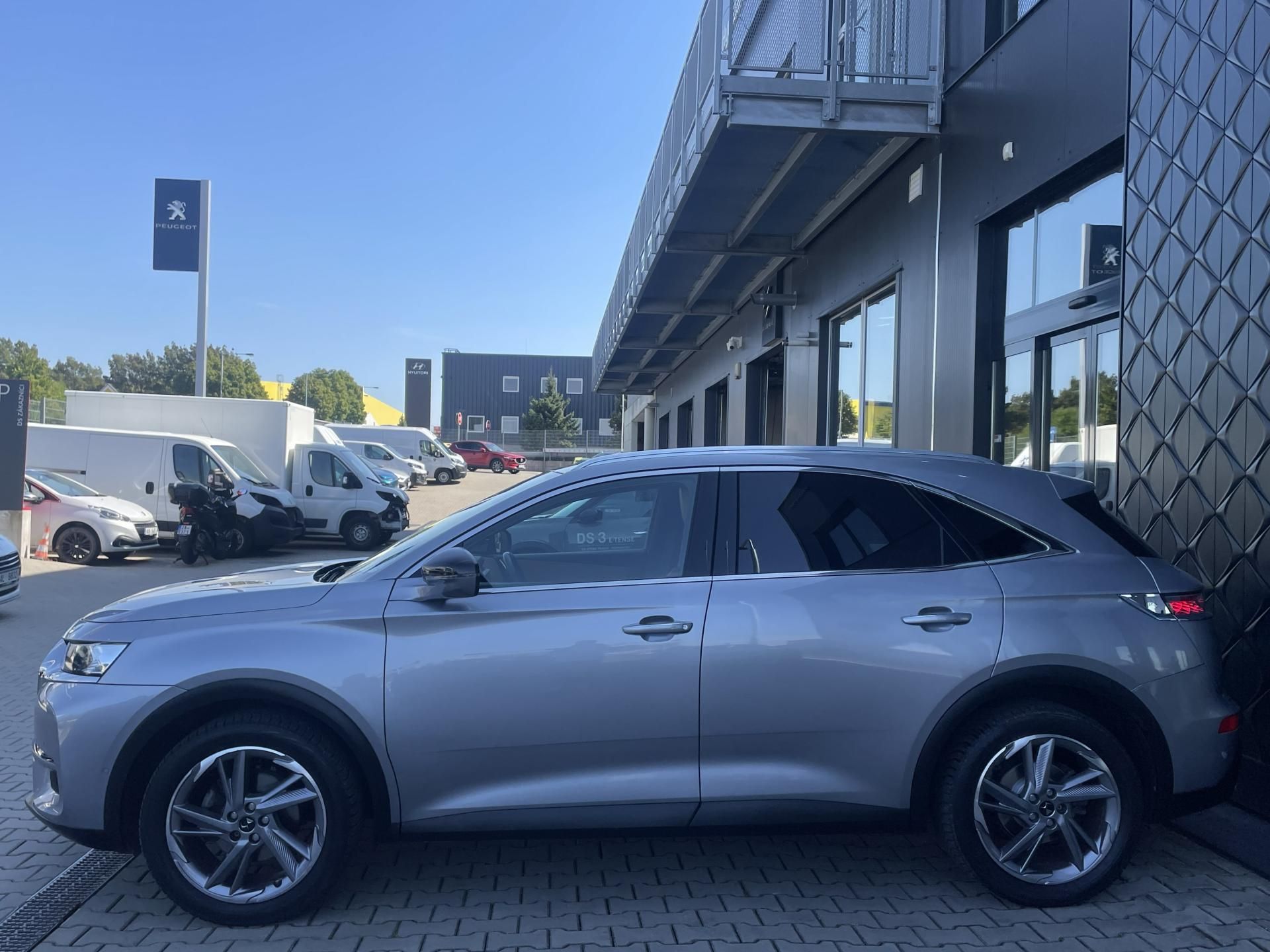 DS 7 Crossback, RIVOLI 1.6 PureTech 133 kW - fotka 4