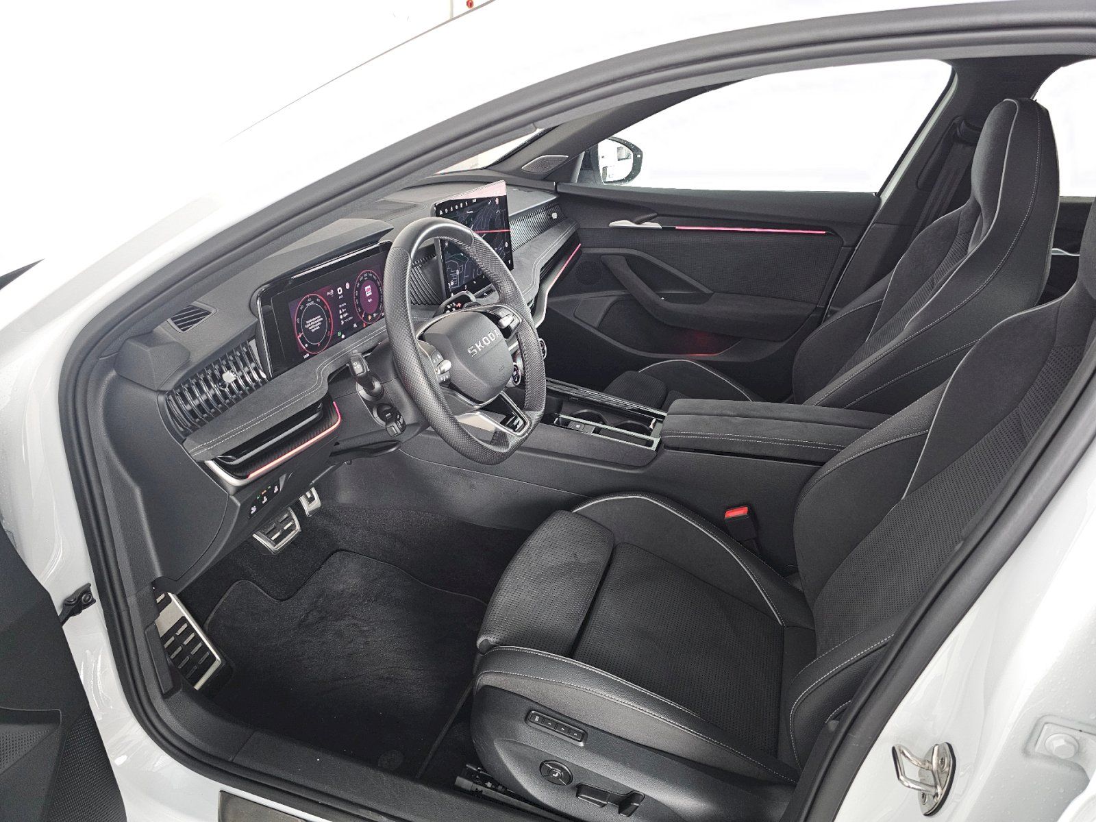 Škoda Superb, 2.0TDI 142kW 4X4 SPORTLINE TAŽ - fotka 6