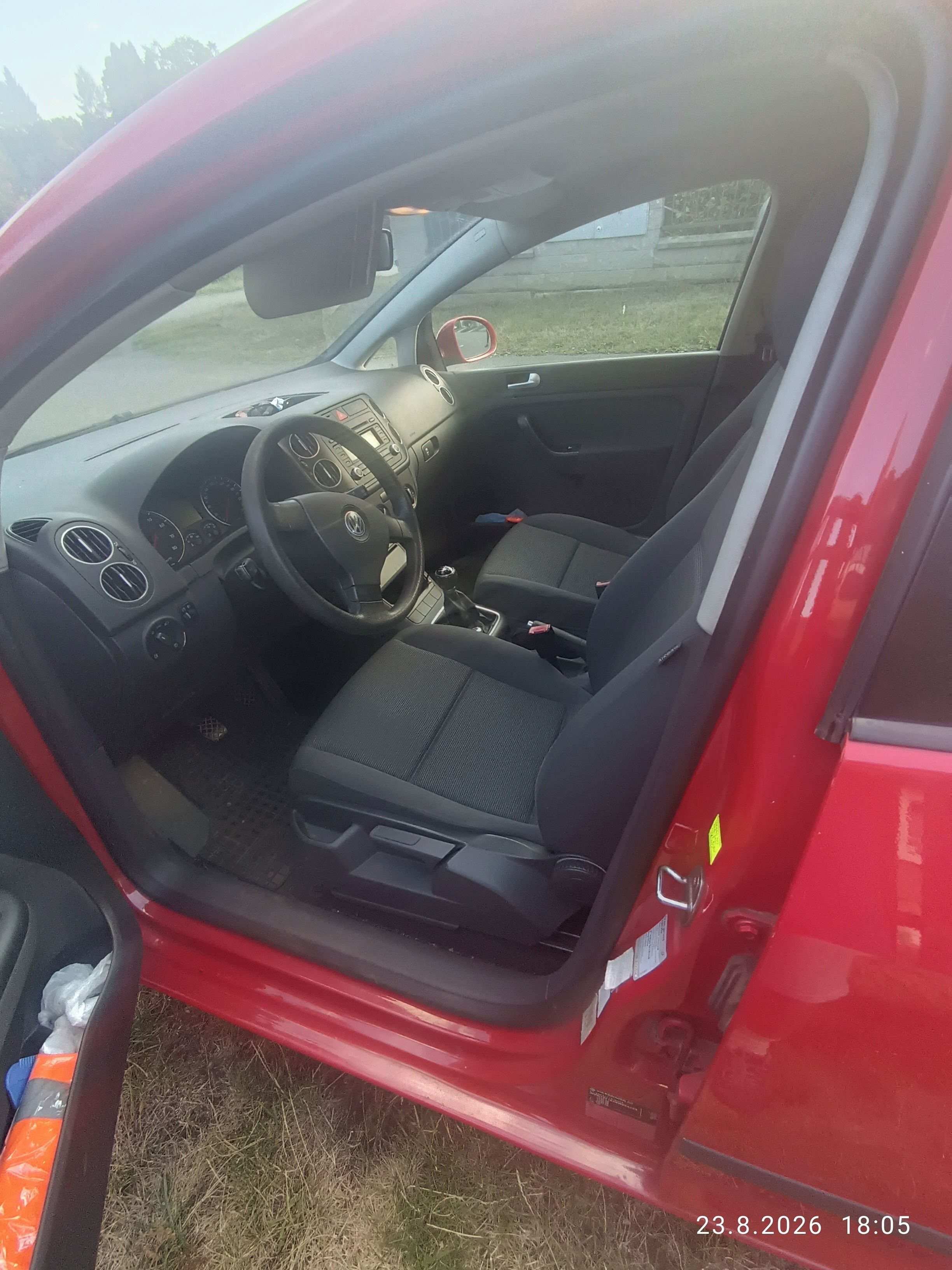 Volkswagen Golf, VW Golf 1.6 benzín, Plus 75Kw - fotka 5
