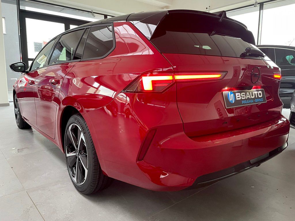 Opel Astra, ST GS 130k Automat - fotka 3