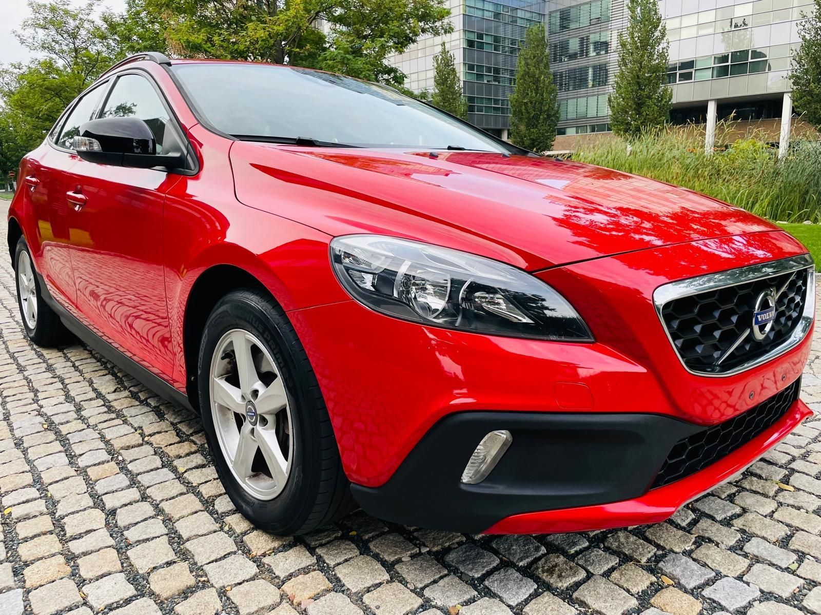 Volvo V40, 2.0D3 AUT CROSS COUNTRY TAŽNÉ - fotka 6