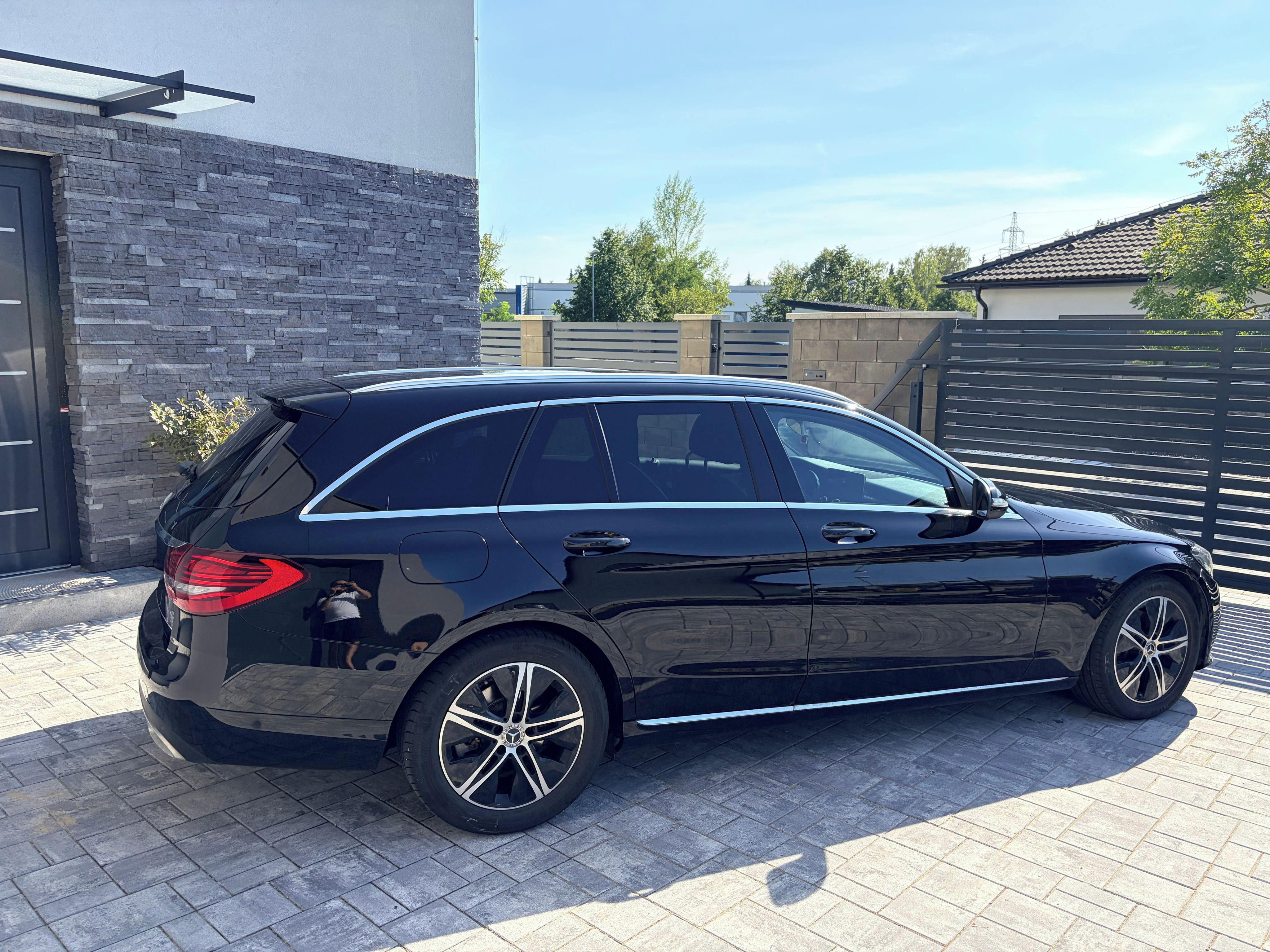 Mercedes-Benz Třídy C, C 220d, nízký nájezd, DPH - fotka 4