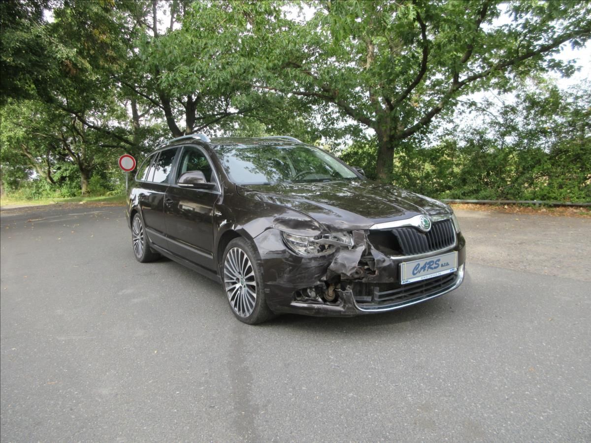 Škoda Superb, 2,0 TSi 147Kw, L&K, Tažné, Hav - fotka 5