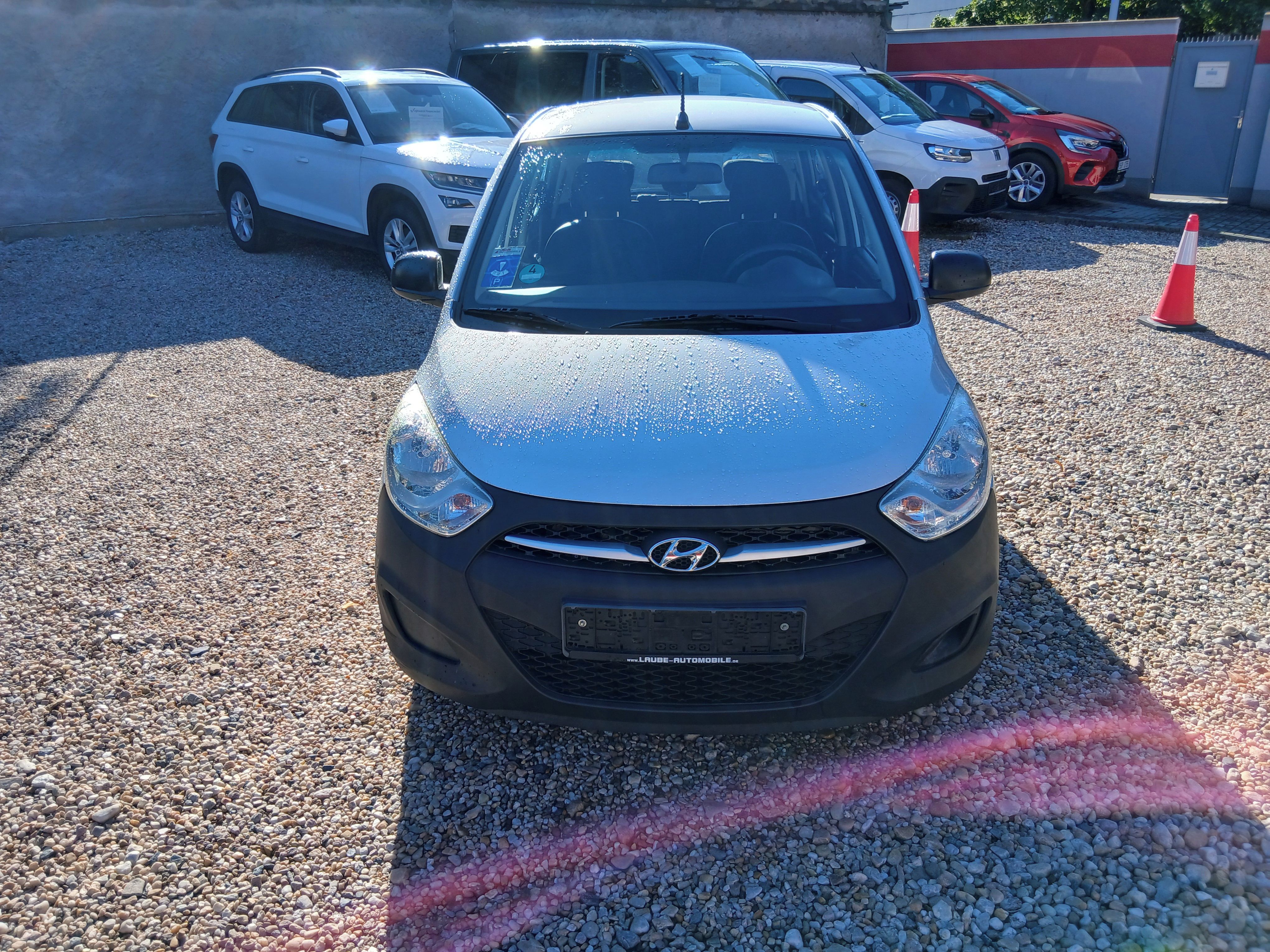 Hyundai i10, 1.1i 51KW Klimatizace - fotka 2