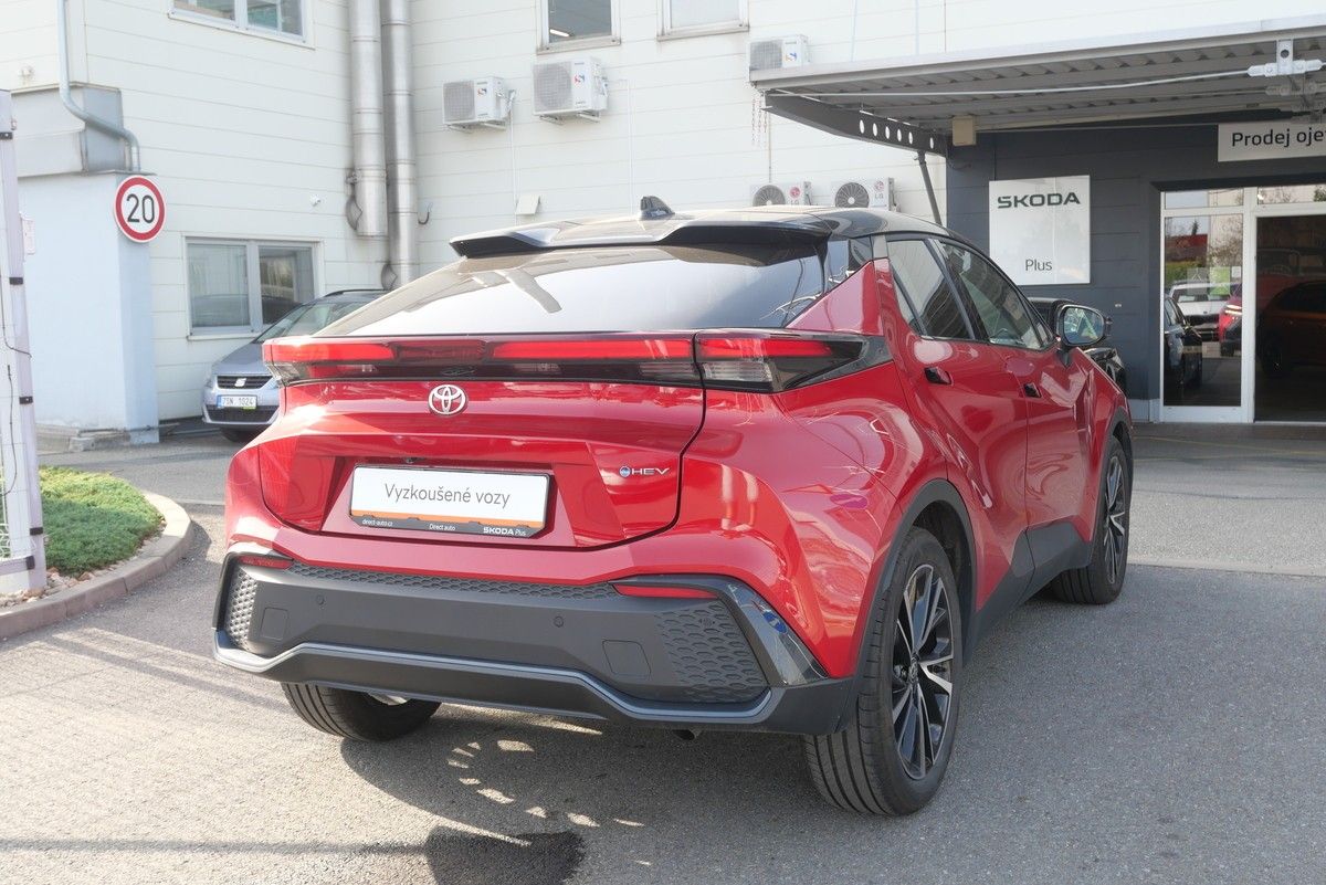 Toyota C-HR, 1.8 Hybrid 72 kW - fotka 2