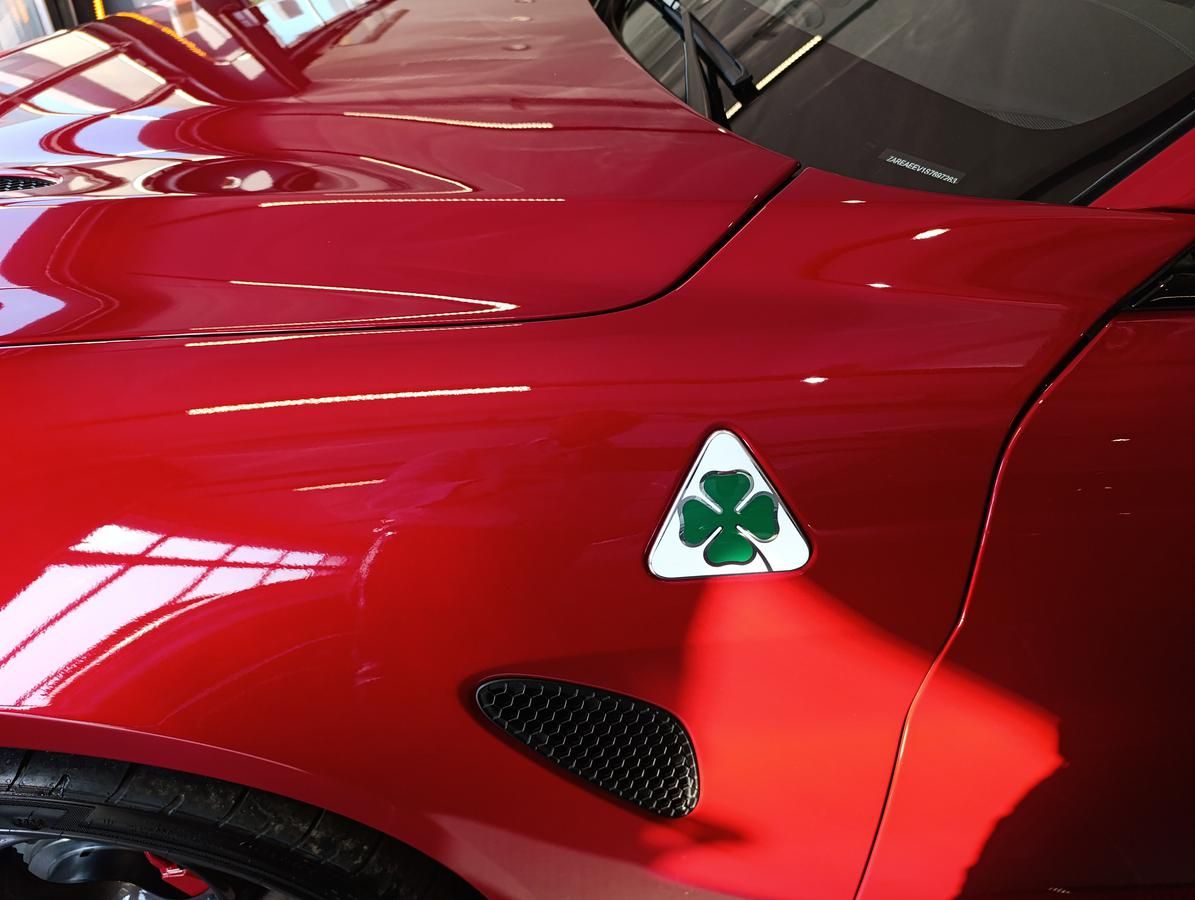 Alfa Romeo Giulia, Quadrifoglio 2.9 V6 Turbo 520K - fotka 6
