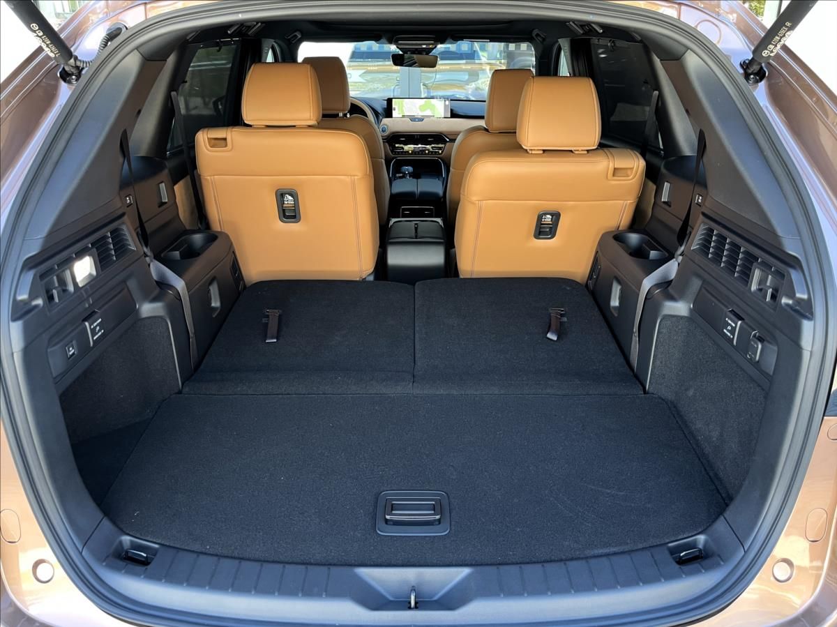 Mazda CX-80, 2,5 PHEV 327ps 8AT AWD HOMURA+ - fotka 5