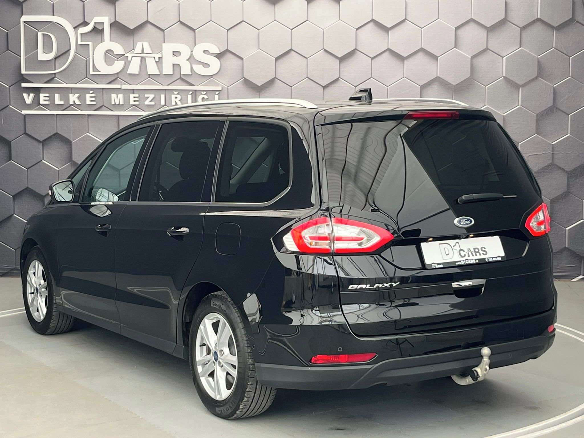 Ford Galaxy, 2.0 EB Titanium manuál nez.top - fotka 2