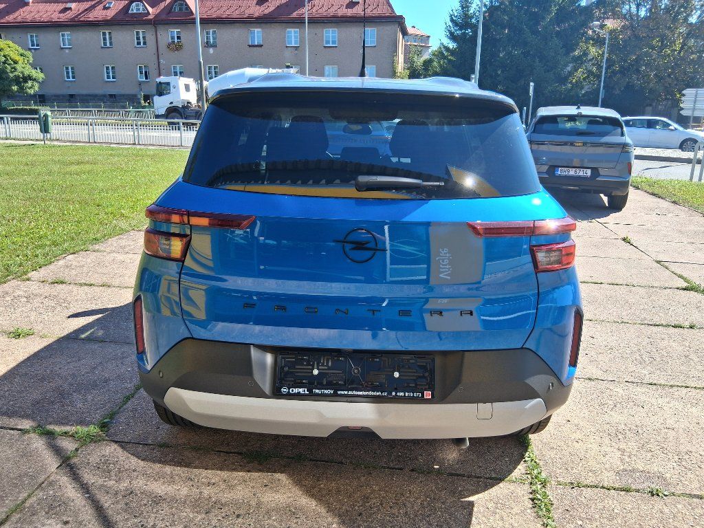 Opel Frontera, GS Hybrid 1,2 TURBO 107kW - fotka 5