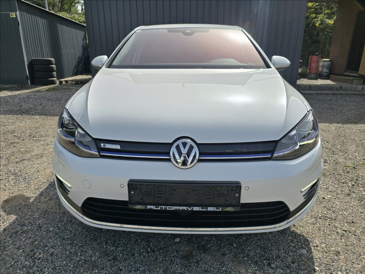 Volkswagen Golf, E 100KW  TEP čerpadlo - fotka 2