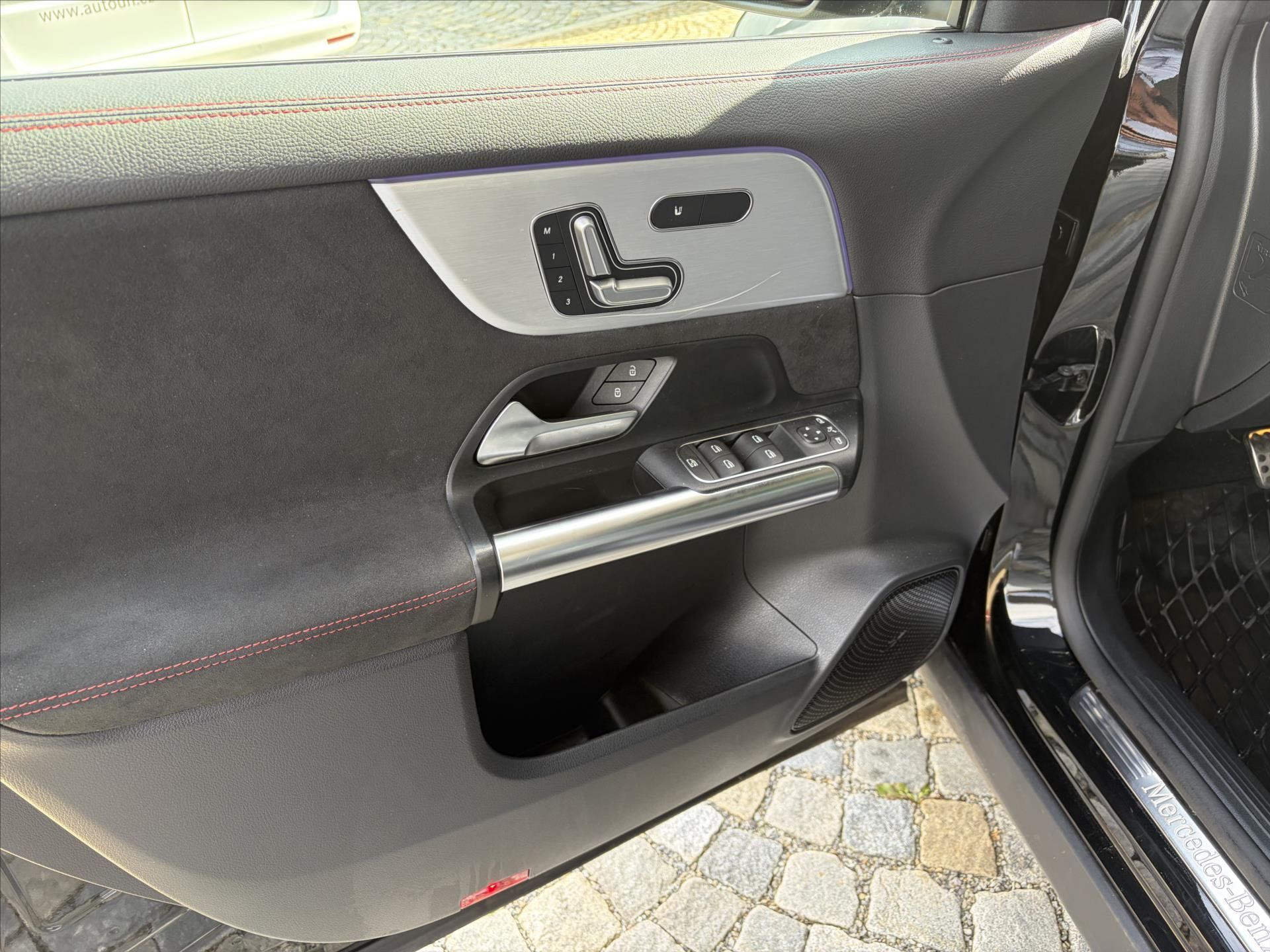 Mercedes-Benz GLA, GLA 200*AMG paket - fotka 4