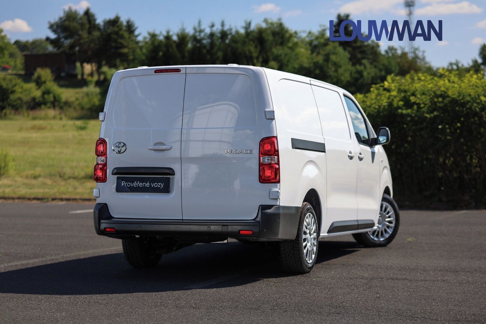 Toyota Proace, L2 - 2.0L Diesel 6 MT Active - fotka 2