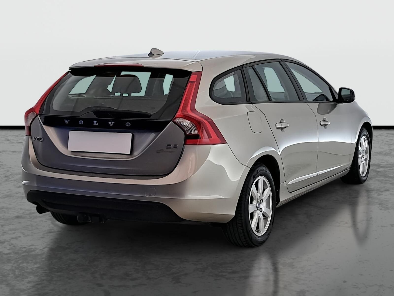 Volvo V60, D3 2.0, po STK, Tažné - fotka 5