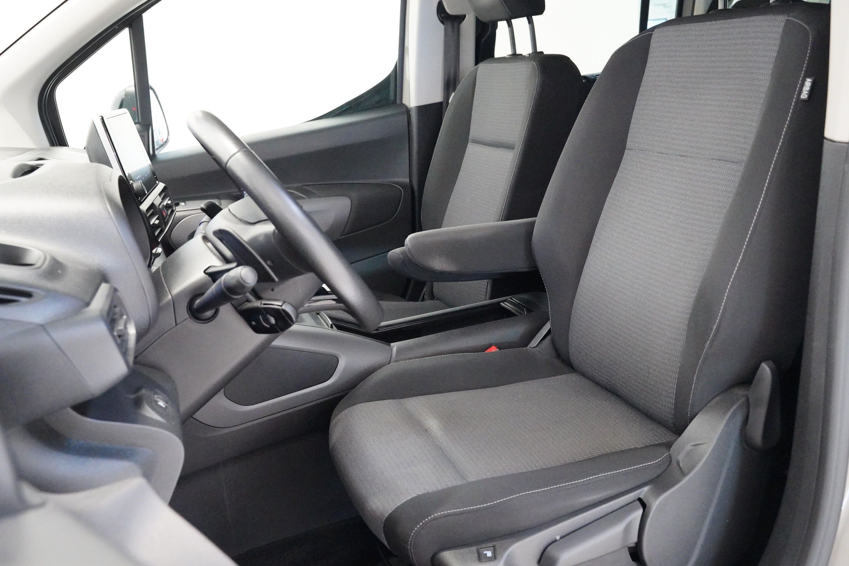 Toyota Proace City Verso, 1.2T 96 kW Family L1 - fotka 6