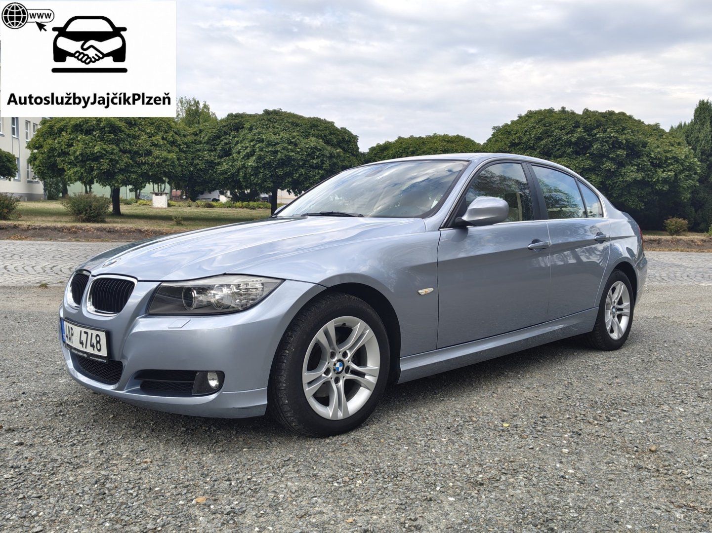 BMW Řada 3, E90 318i 100kW Facelift