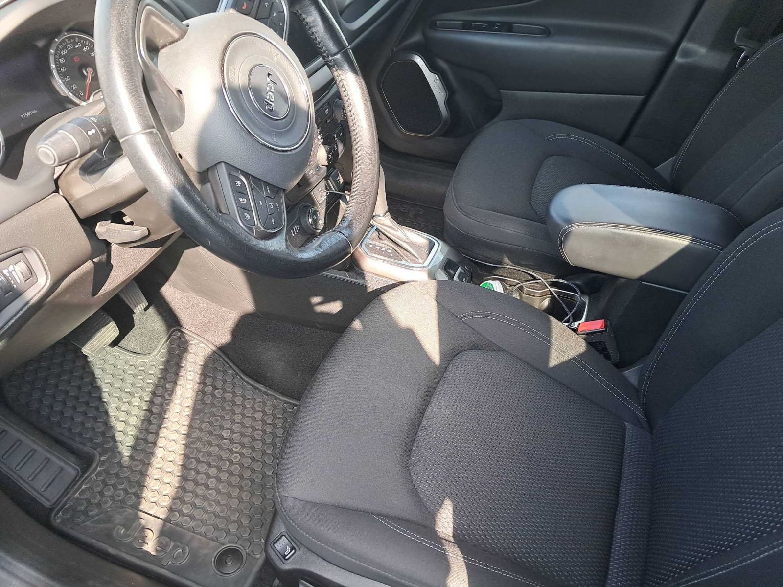 Jeep Renegade, 2.0 MultiJet, 4X4, Automat - fotka 3
