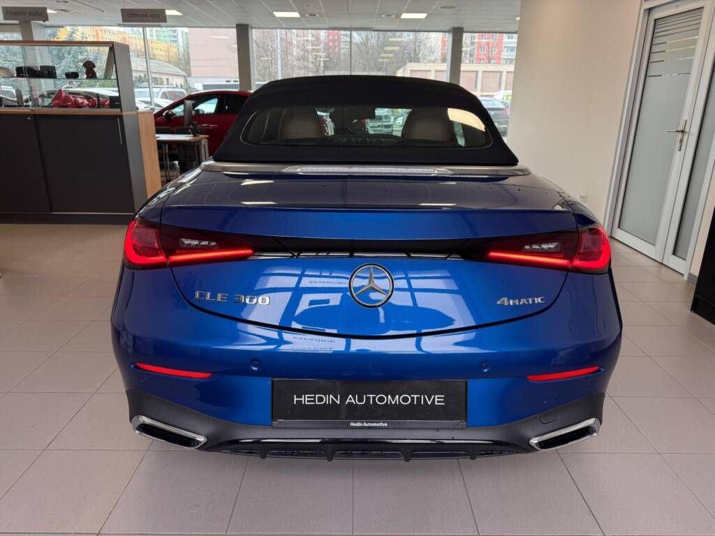 Mercedes-Benz CLE, 300 4MATIC kabriolet - fotka 5