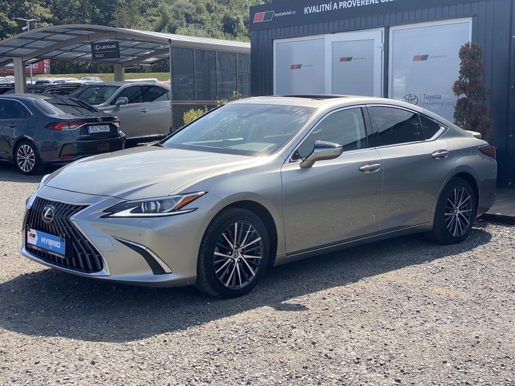 Lexus ES 300h, 2.5HEV, ČR, Limited Edition - fotka 3