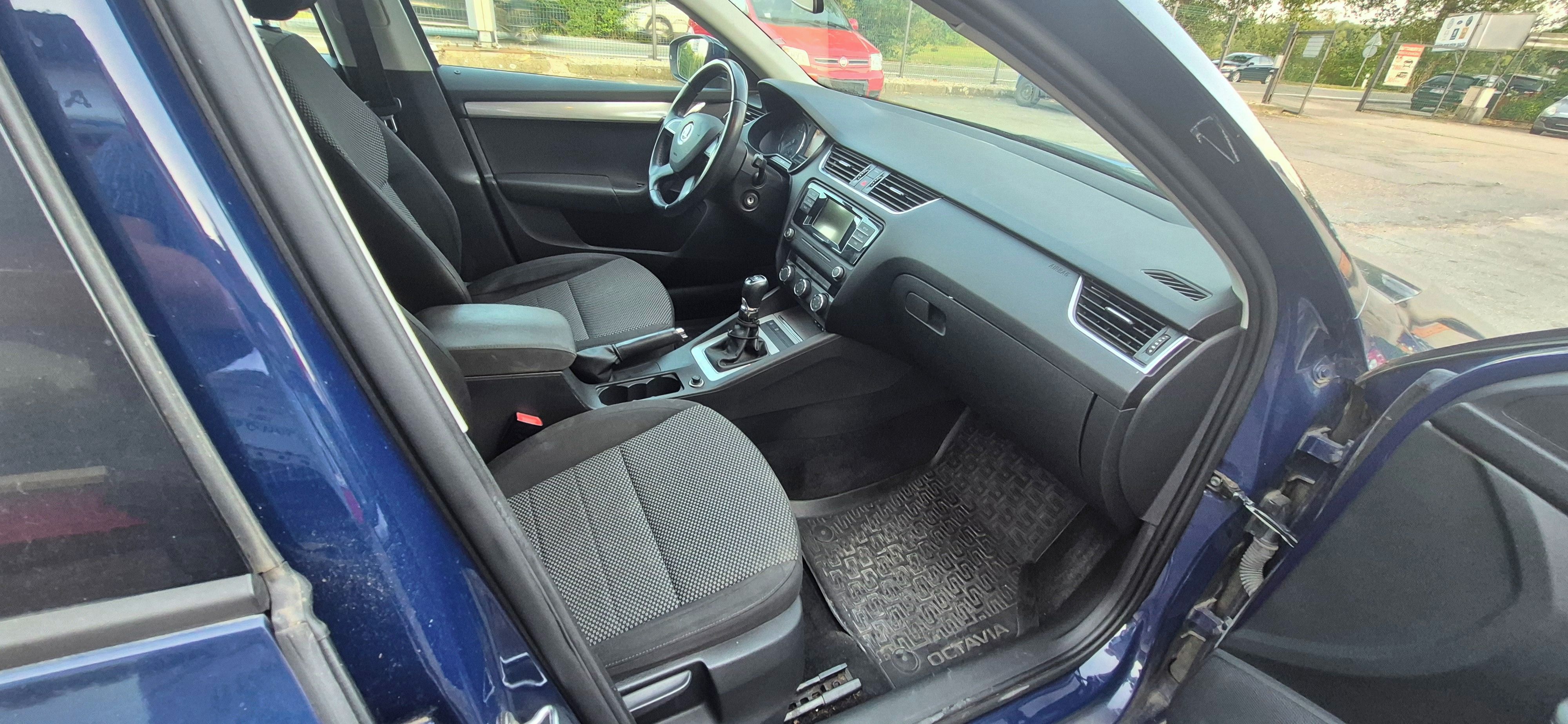 Škoda Octavia, 1,2, TSI, 77 kw,  rok 2015, - fotka 6