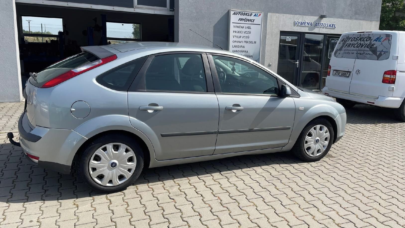Ford Focus, 1.6 TDCi 66KW // AC // TAŽNÉ / - fotka 6