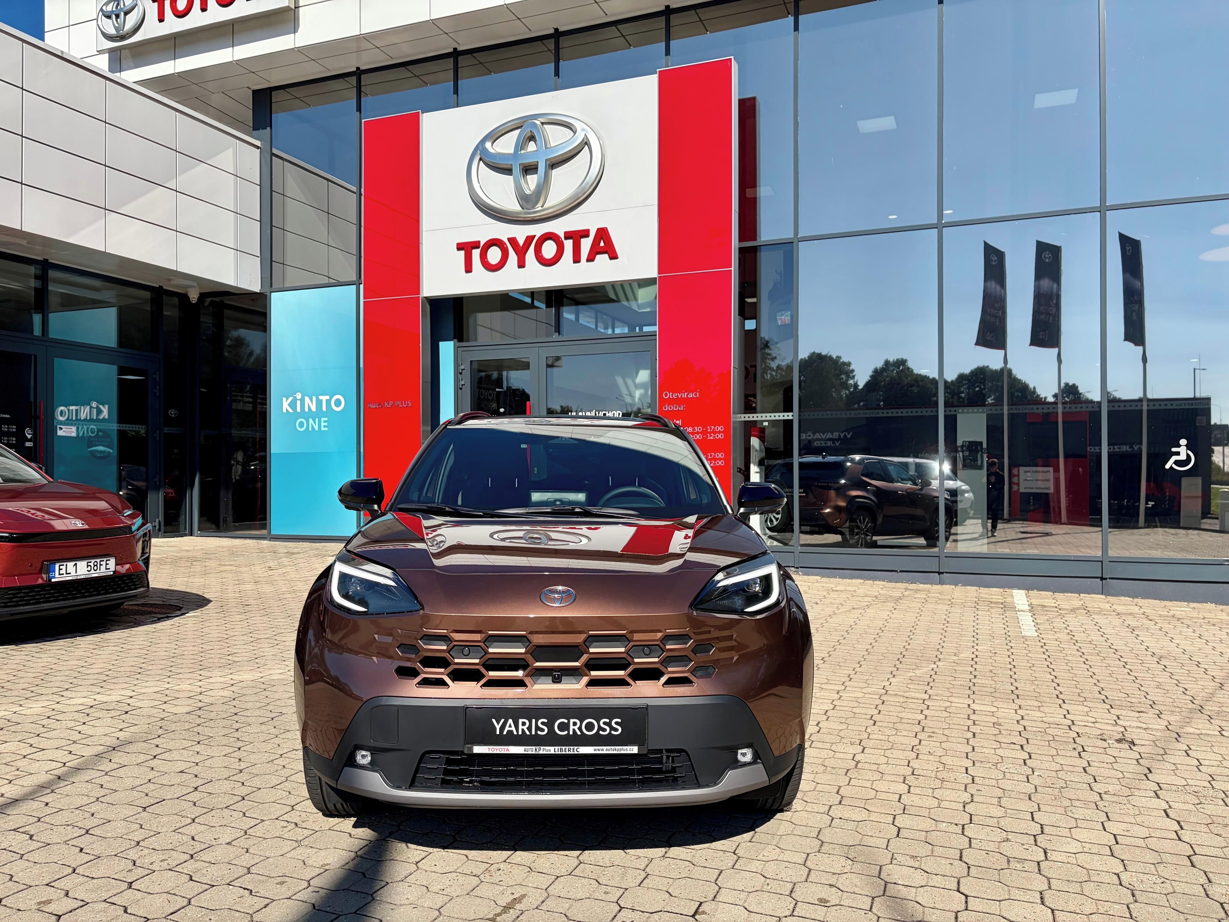 Toyota Yaris Cross, 1,5 130 4X4 Exe+Tech+VIP MY26 - fotka 2