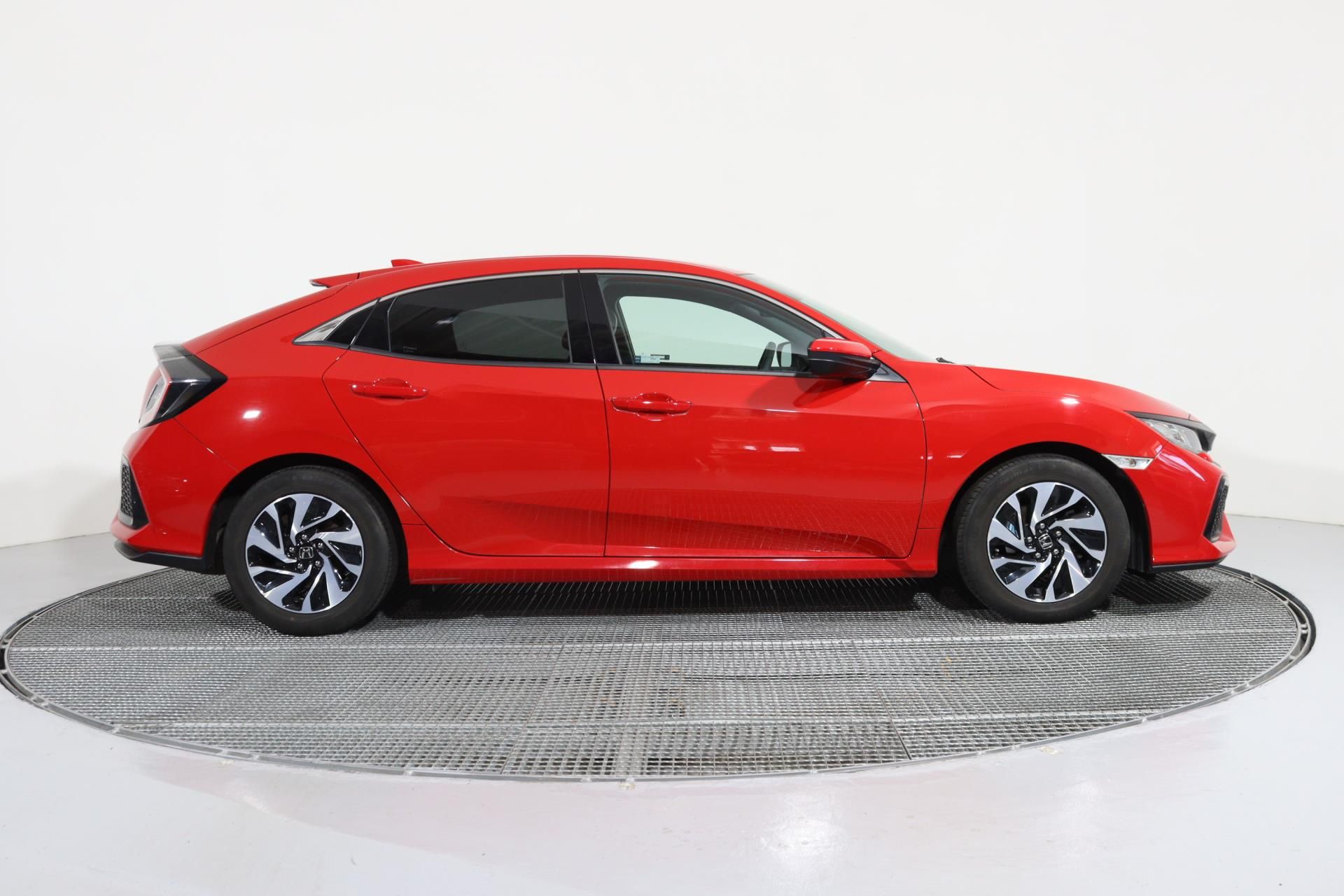 Honda Civic, 1,0 i-VTEC Comfort 93kW - fotka 3