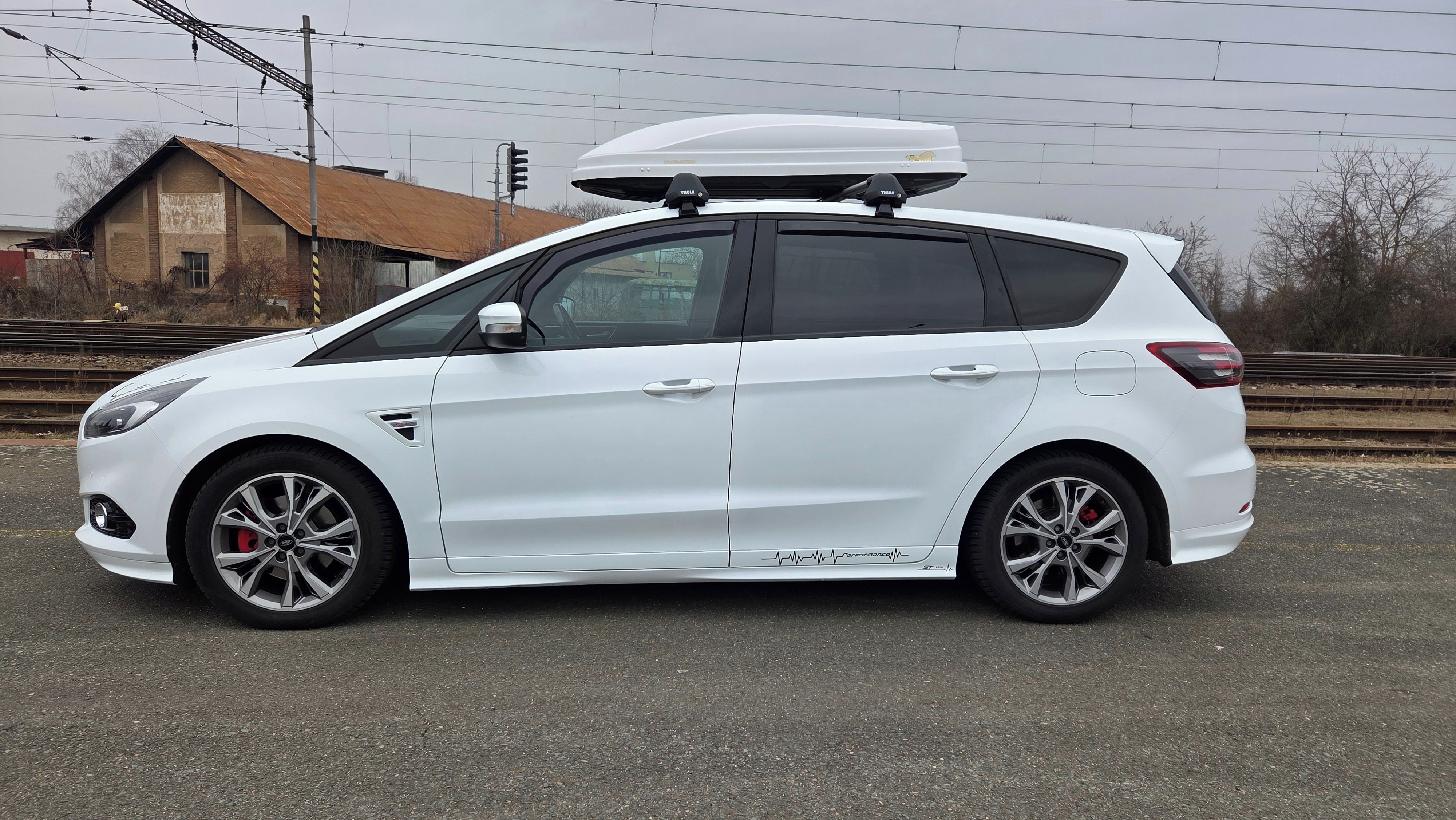Ford S-MAX, 2.0 AT ST-Line 177KW, 7míst - fotka 2