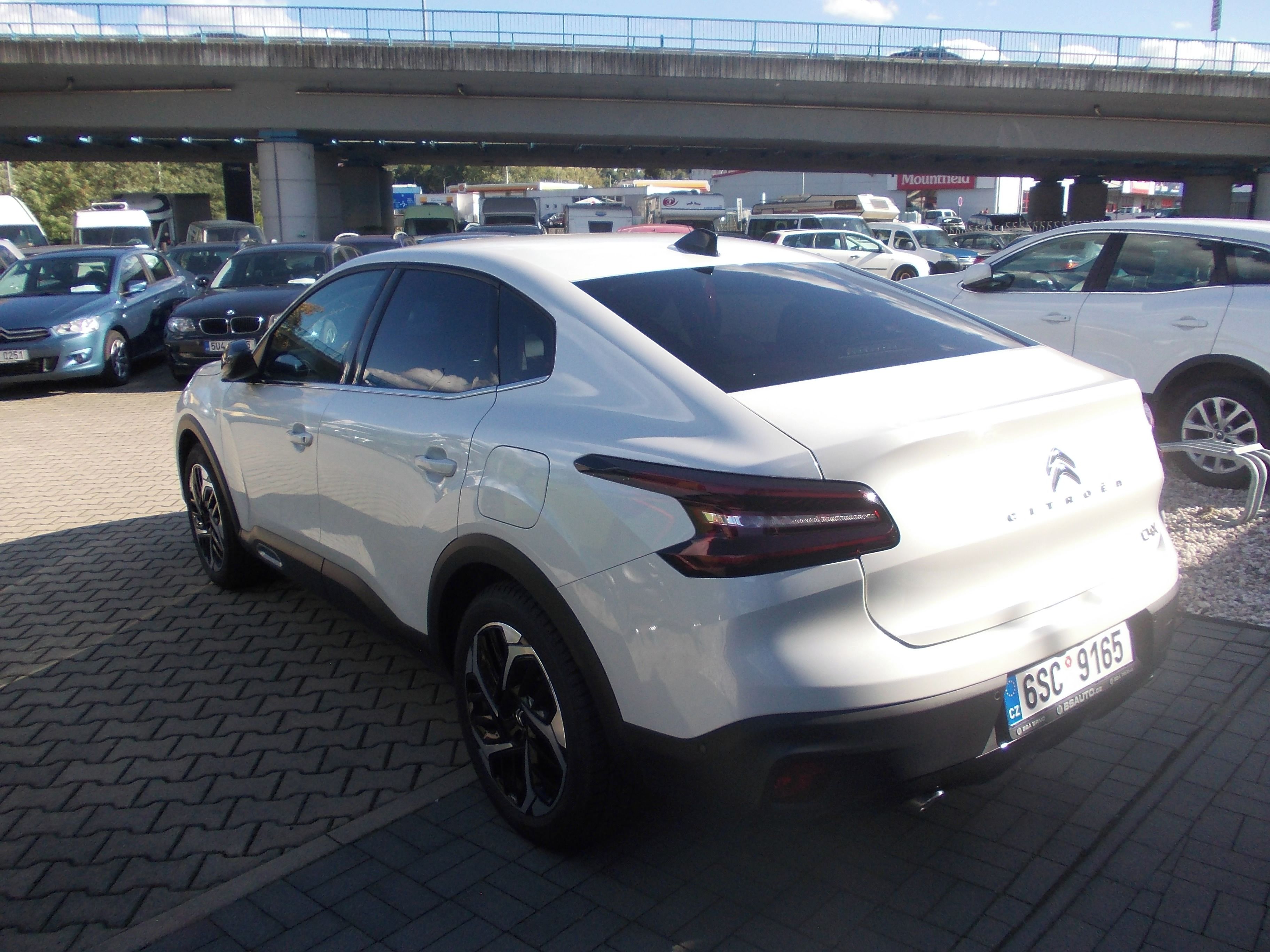 Citroën C4 X, 1.2 Pure Tech 96KW 1. MAJITEL - fotka 4