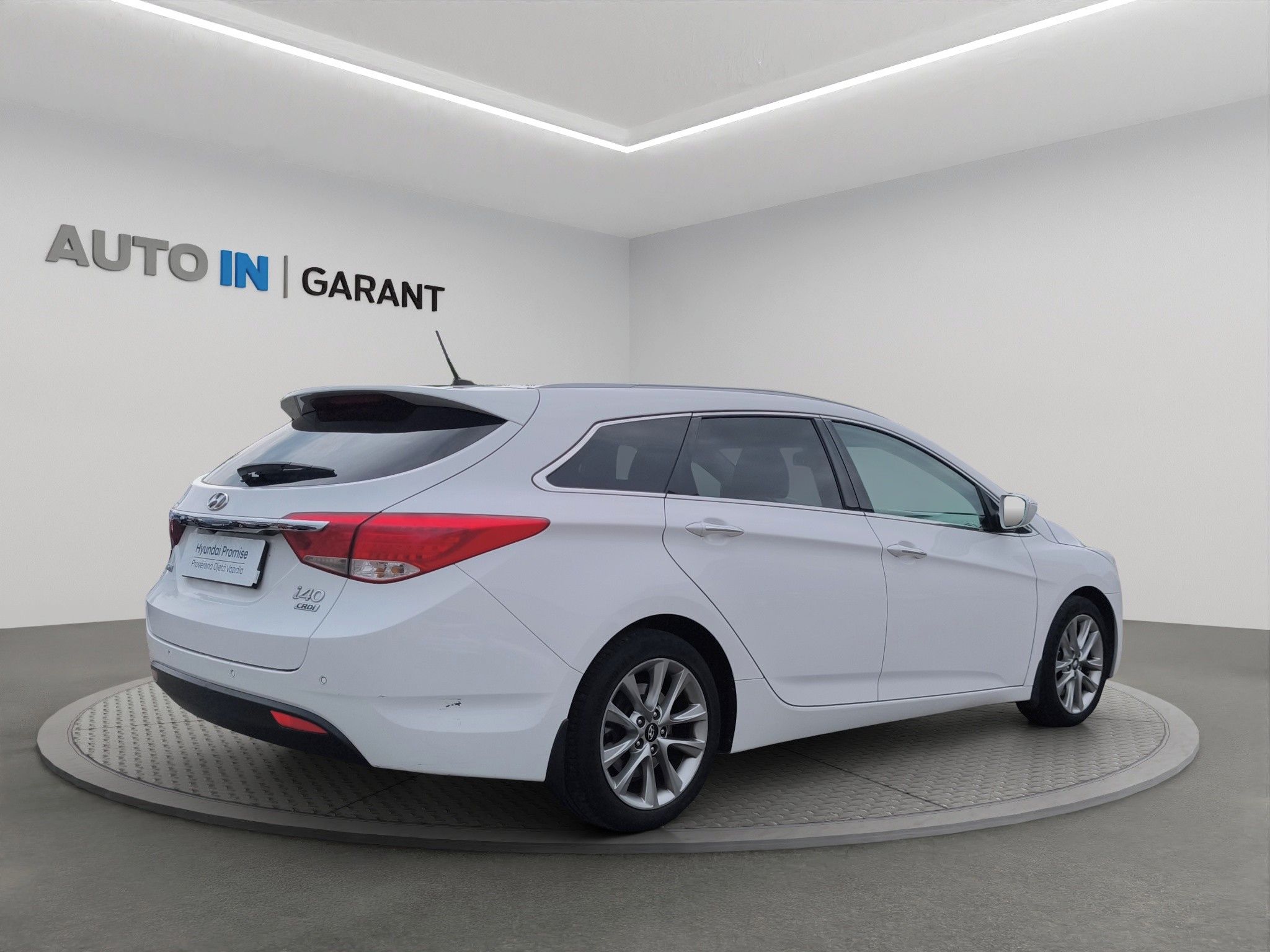 Hyundai i40, 1.7 CRDi 100kW, A/T, ČR, 1. Ma - fotka 5