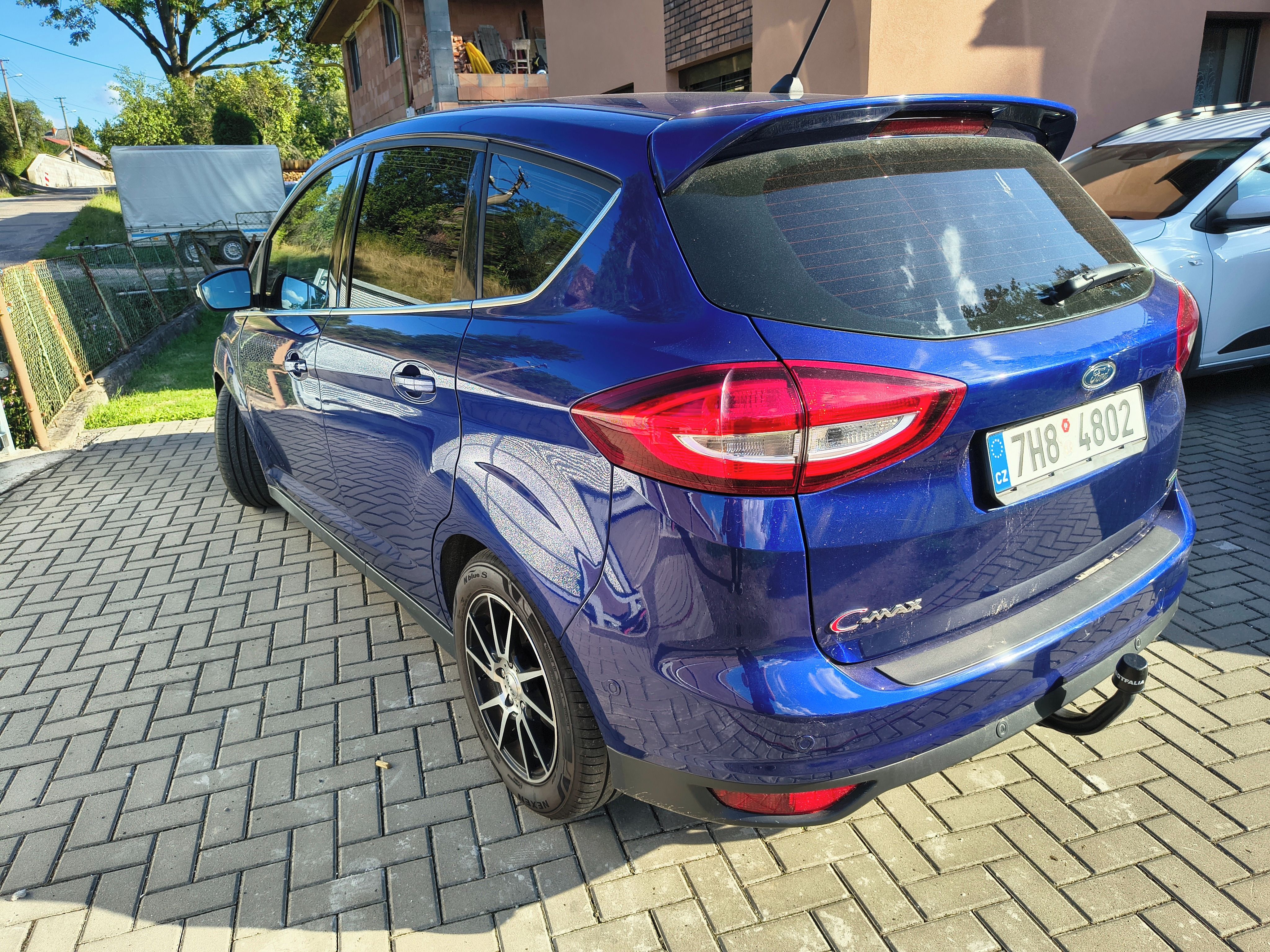 Ford C-MAX, 1.0 EcoBoost - perfektní stav - fotka 4