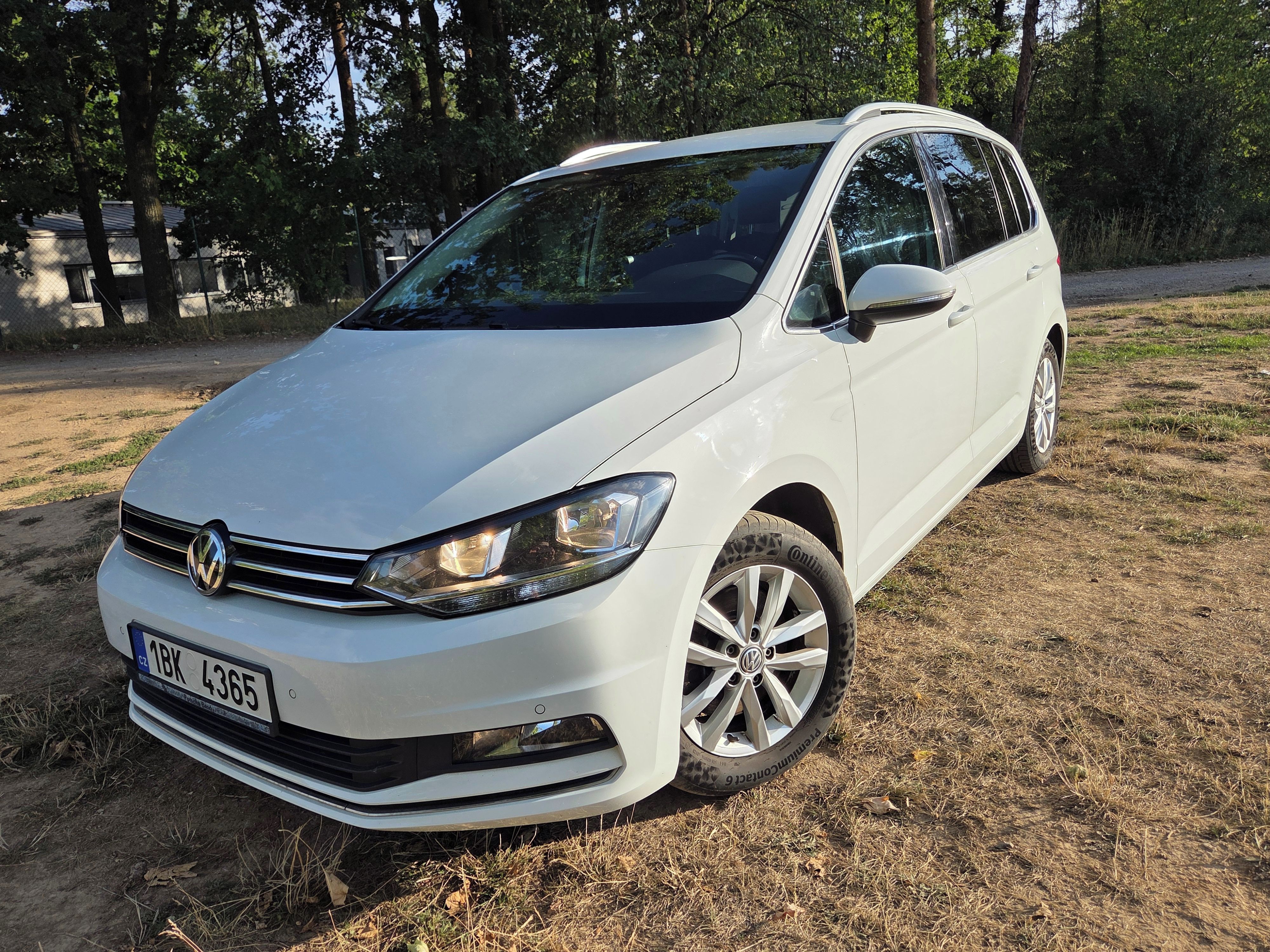 Volkswagen Touran, 1.4 TSi,110kW,nadstandard výb. - fotka 5