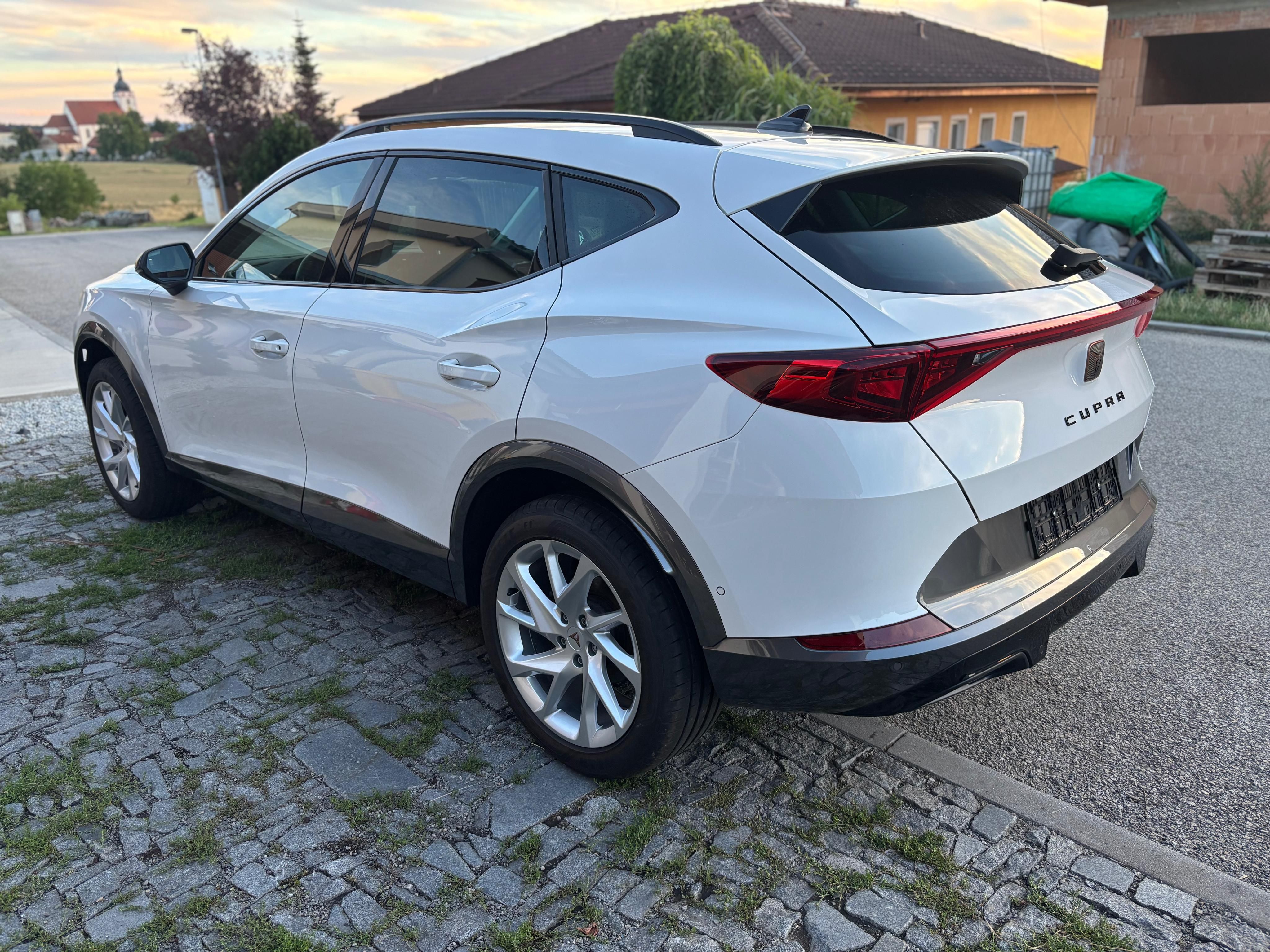 Cupra Formentor, 1,5 TSI 110 KW - fotka 3