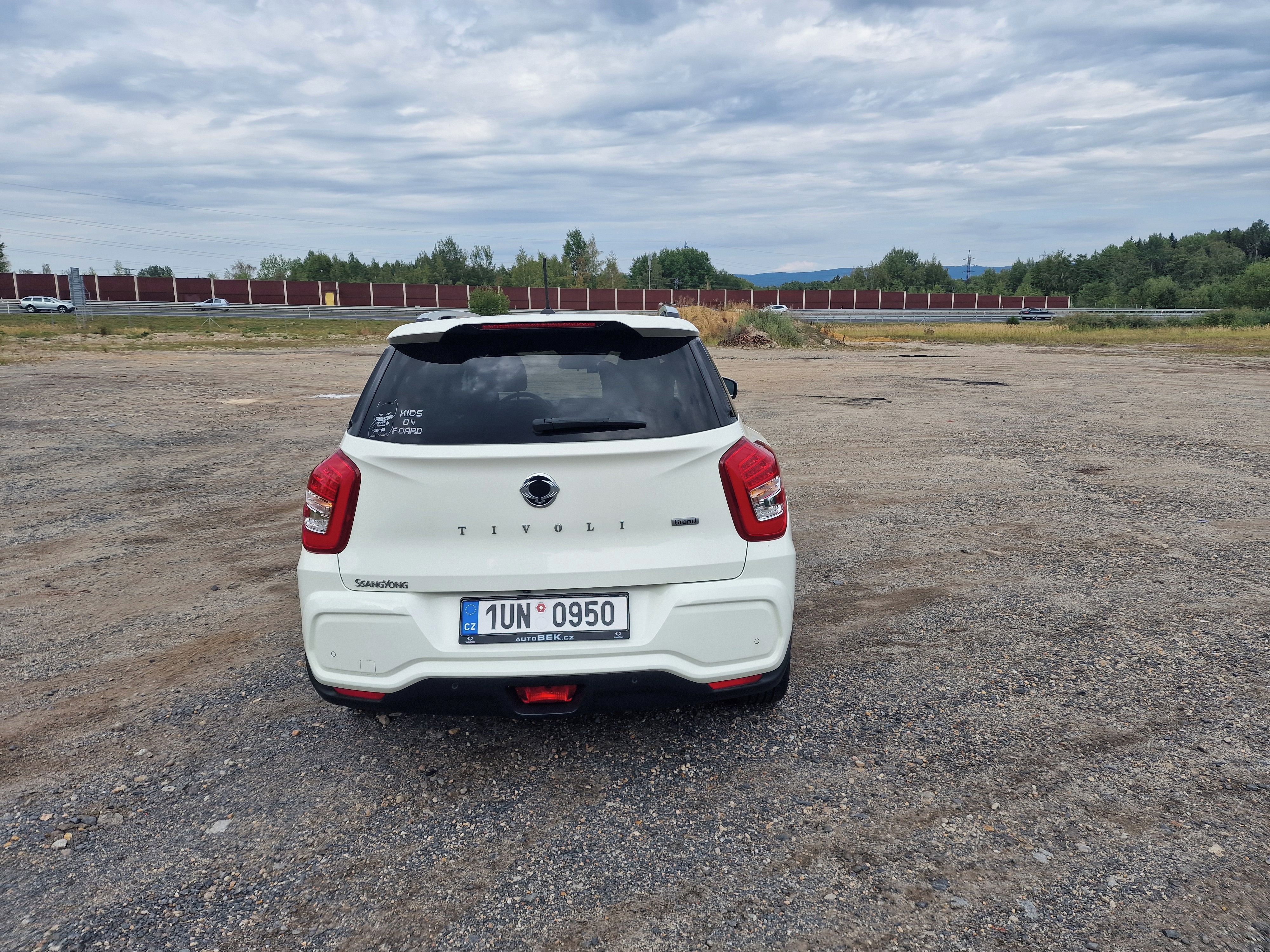 SsangYong Tivoli, Nová TK, v tovární záruce - fotka 4