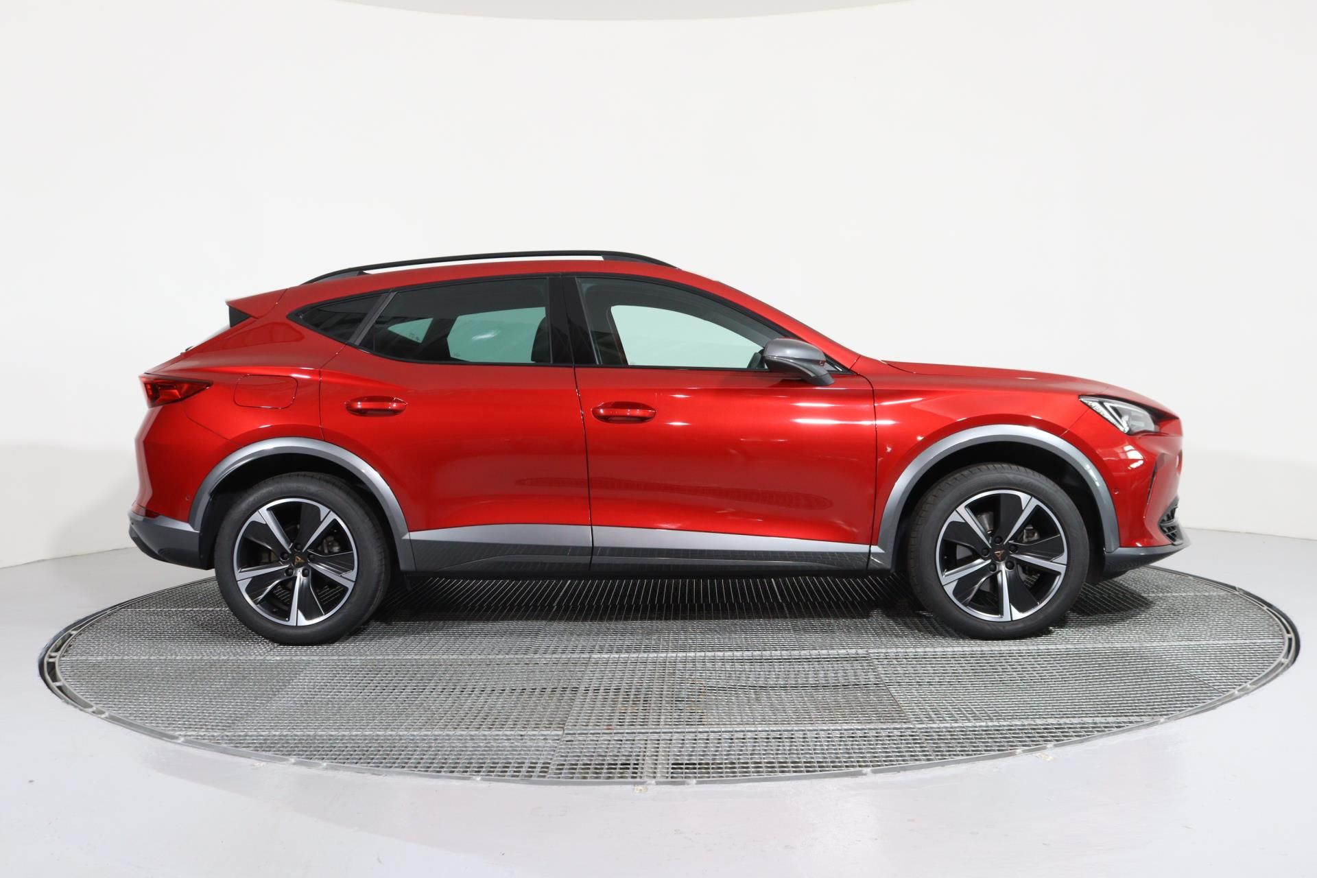 Cupra Formentor, 1.5 TSI 150k DSG/ TAŽNÉ Z.,ACC - fotka 3